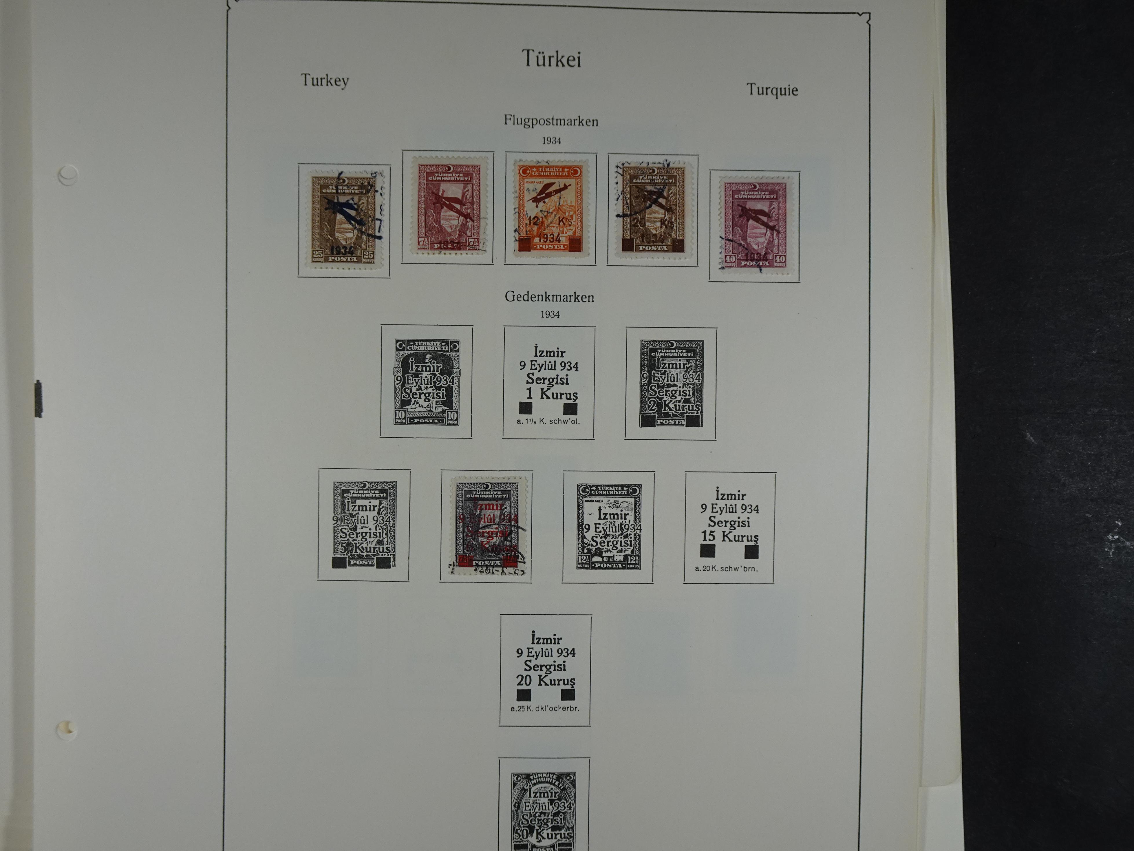 Topcollectie met een enorme waarde onder andere zeer goed postfris Back of the Book ook veel varieteiten etc. vondsten zeer zeker mogelijke. 139