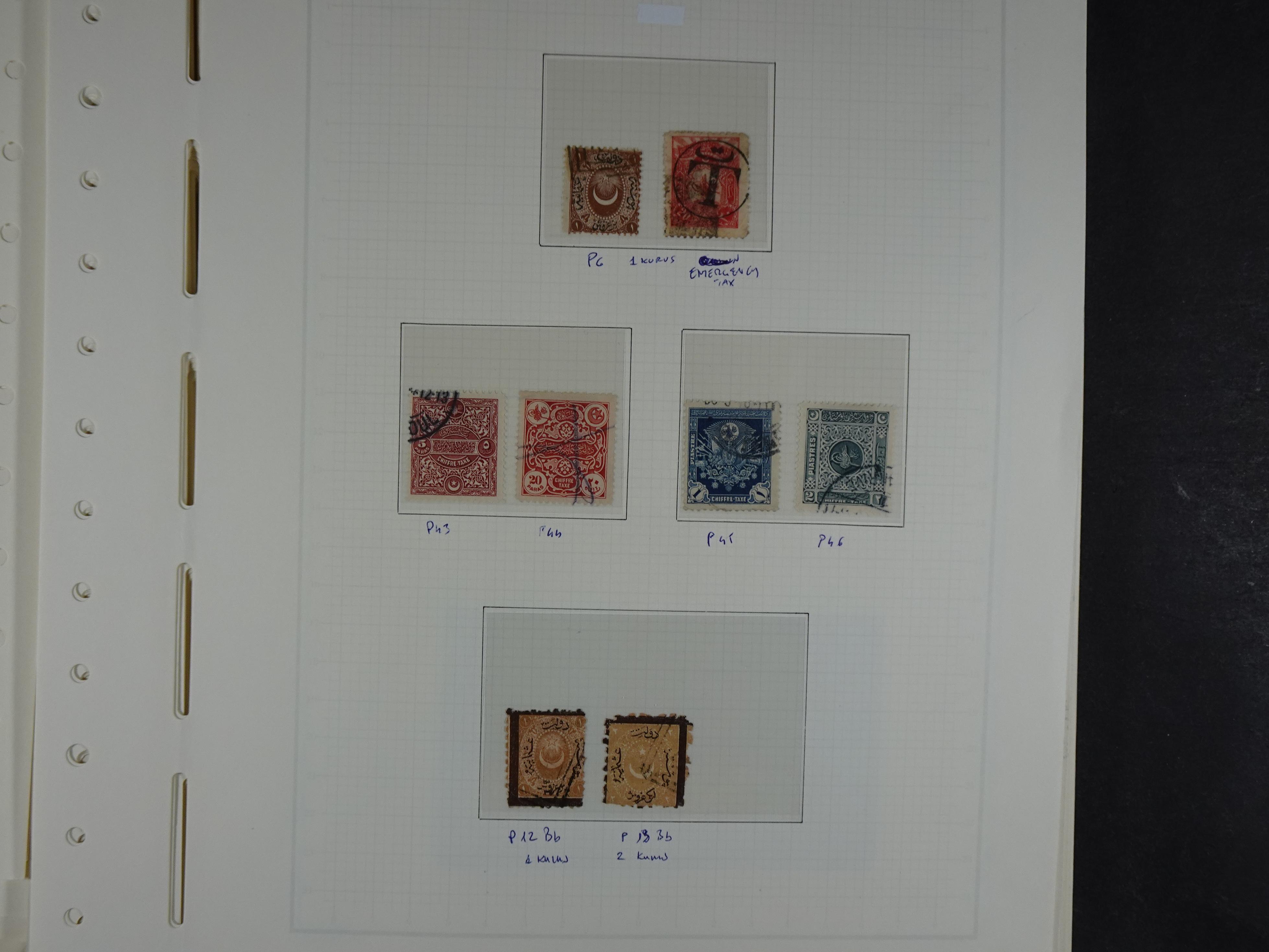 Topcollectie met een enorme waarde onder andere zeer goed postfris Back of the Book ook veel varieteiten etc. vondsten zeer zeker mogelijke. 149