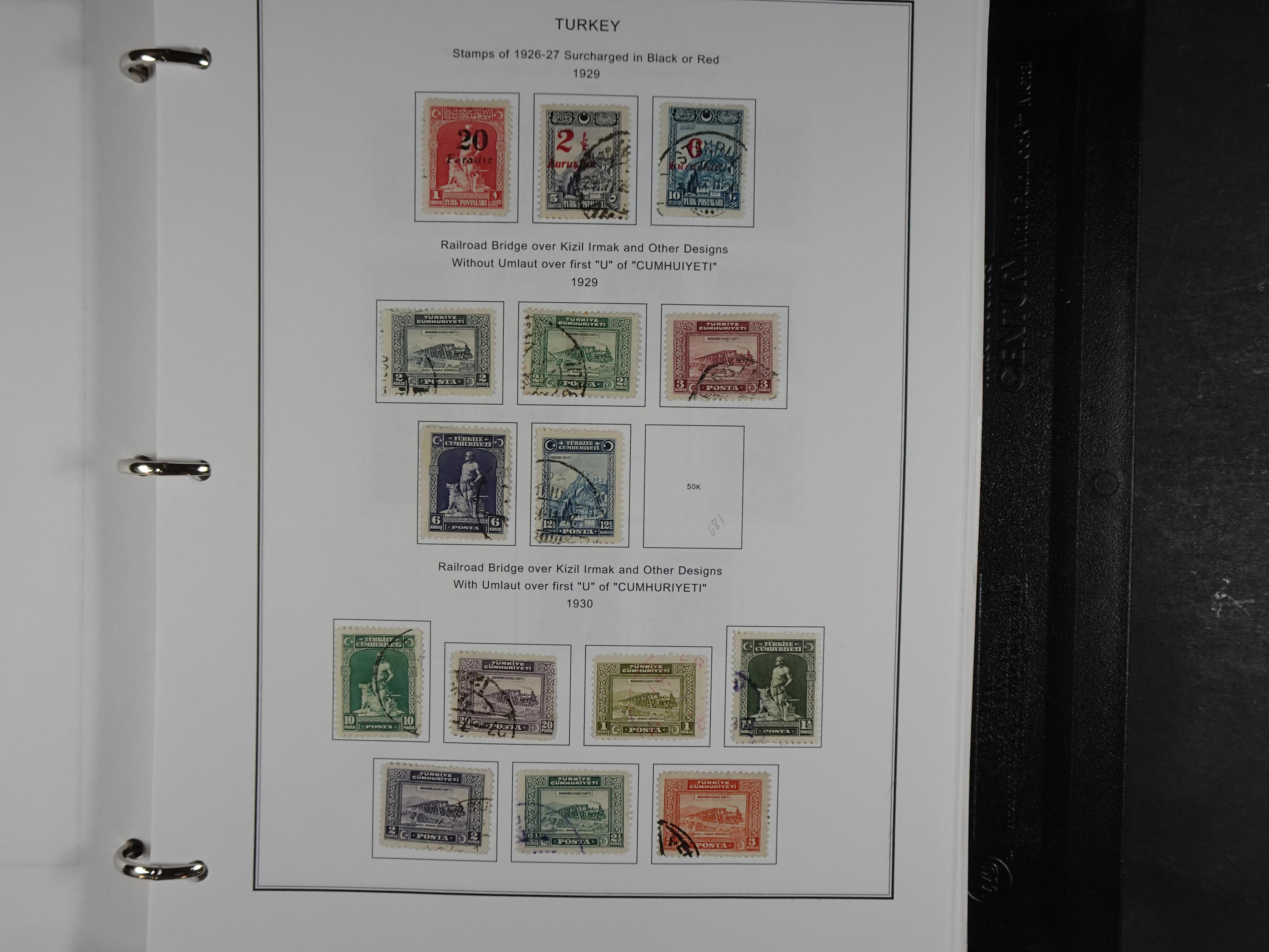 Topcollectie met een enorme waarde onder andere zeer goed postfris Back of the Book ook veel varieteiten etc. vondsten zeer zeker mogelijke. 192