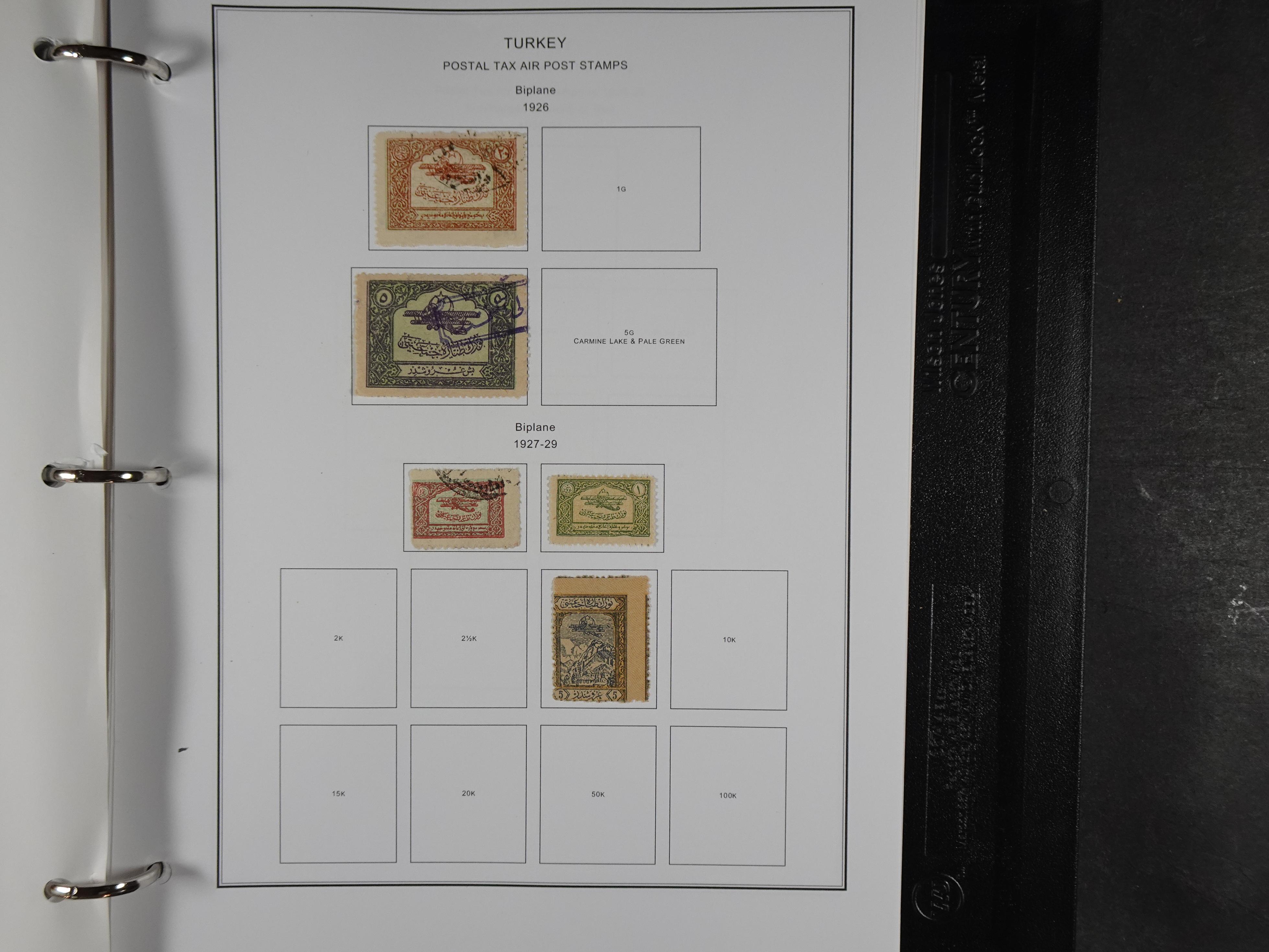 Topcollectie met een enorme waarde onder andere zeer goed postfris Back of the Book ook veel varieteiten etc. vondsten zeer zeker mogelijke. 266