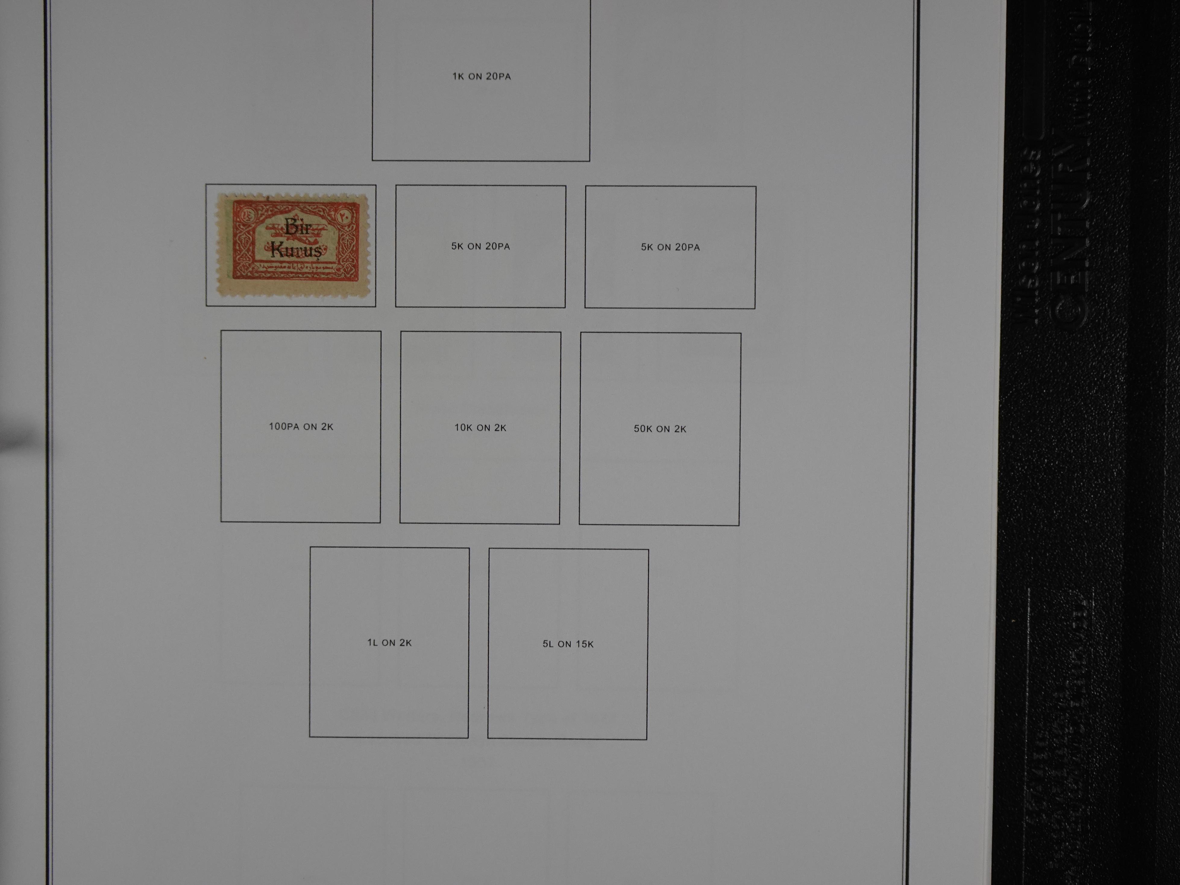 Topcollectie met een enorme waarde onder andere zeer goed postfris Back of the Book ook veel varieteiten etc. vondsten zeer zeker mogelijke. 267