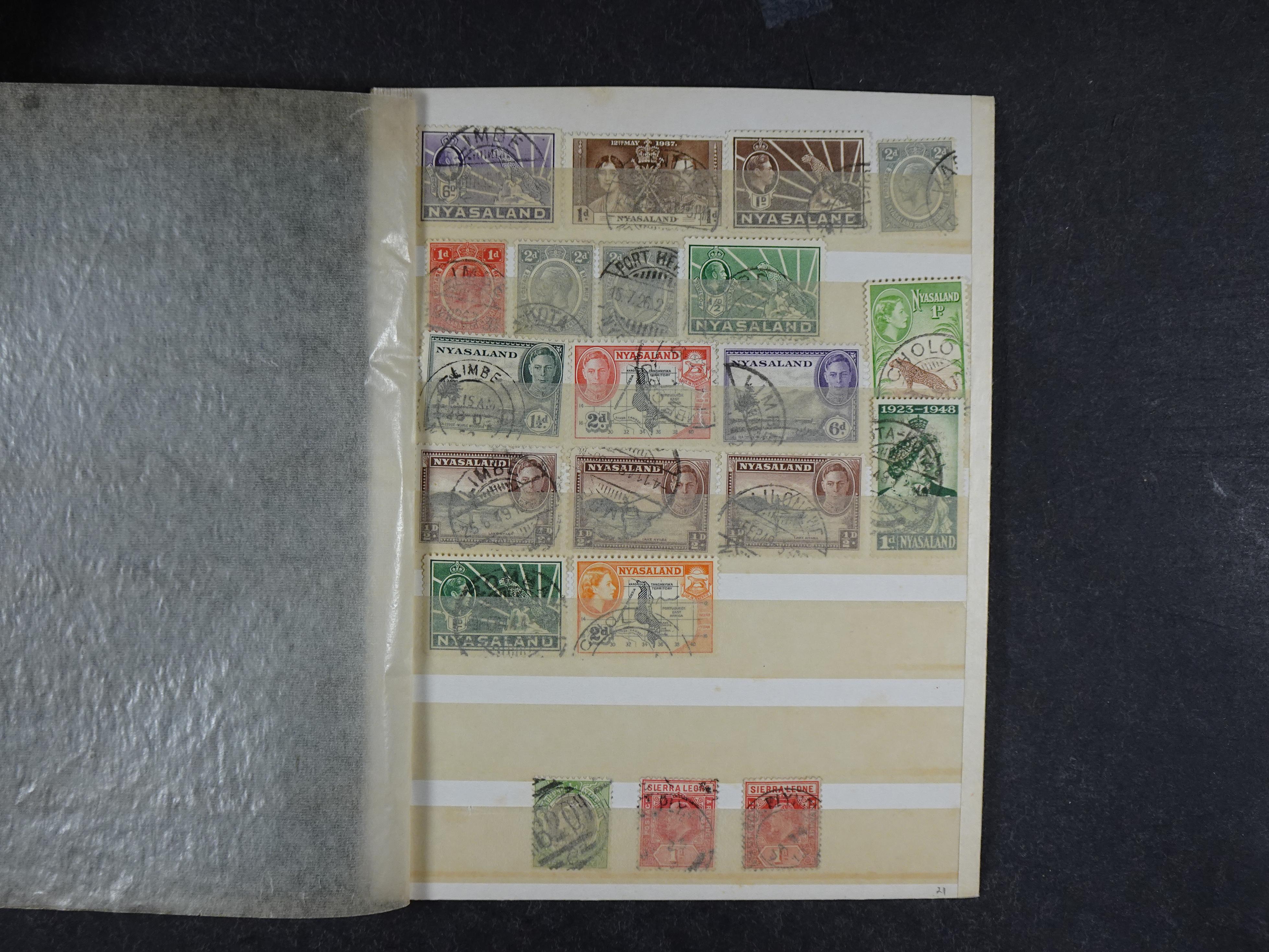 Geweldig uitzoek doos met zeer fraai materiaal van onder andere Zanzibar, Tanganyiga, stempels en geweldig hoge cat waarde. 5