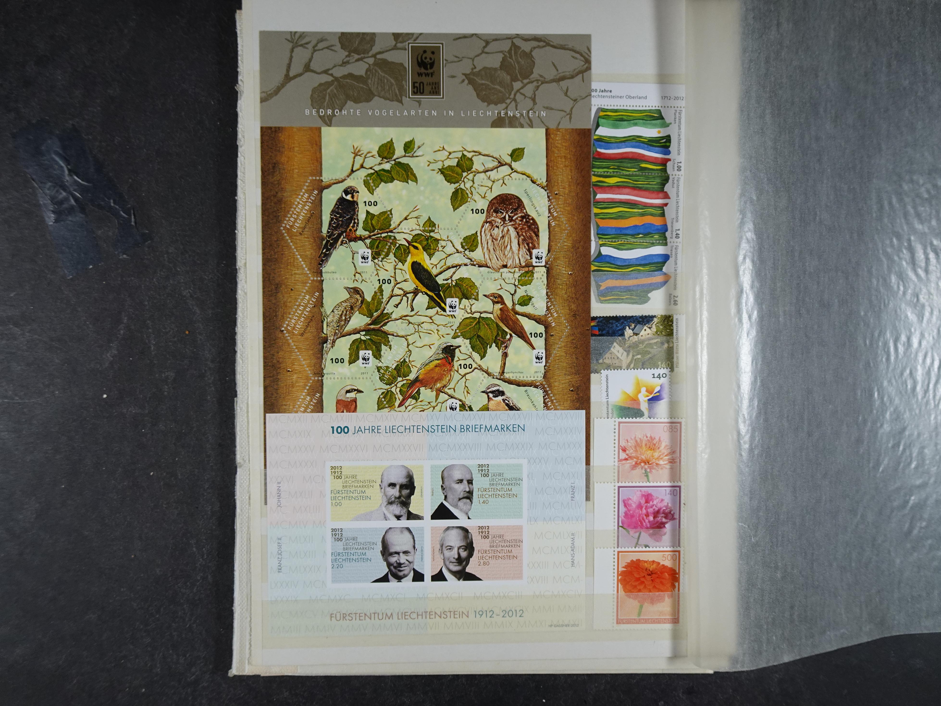 Prachtige partij Liechtenstein postfris waar onder veel blokken en vellen, zeer hoge face value mooi materiaal. 6