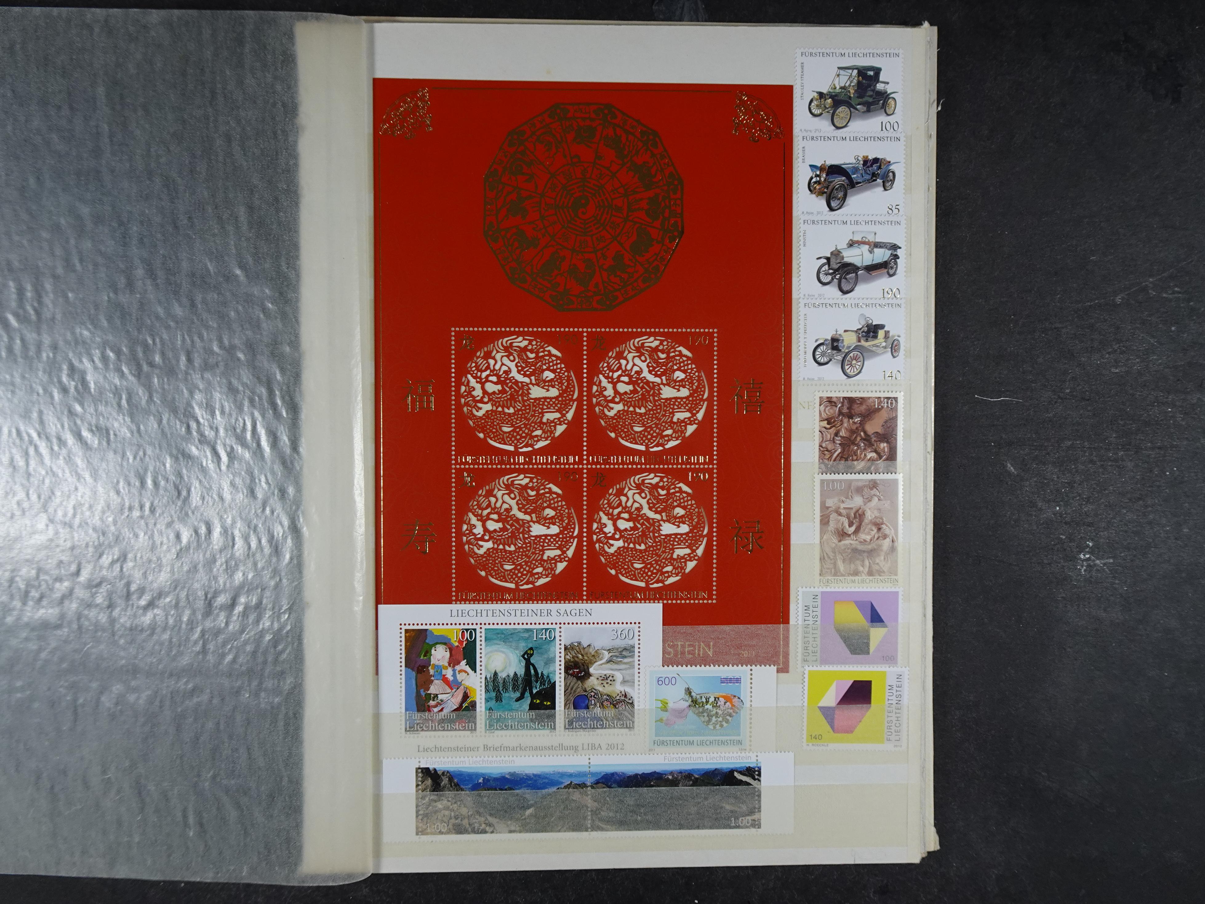 Prachtige partij Liechtenstein postfris waar onder veel blokken en vellen, zeer hoge face value mooi materiaal. 9