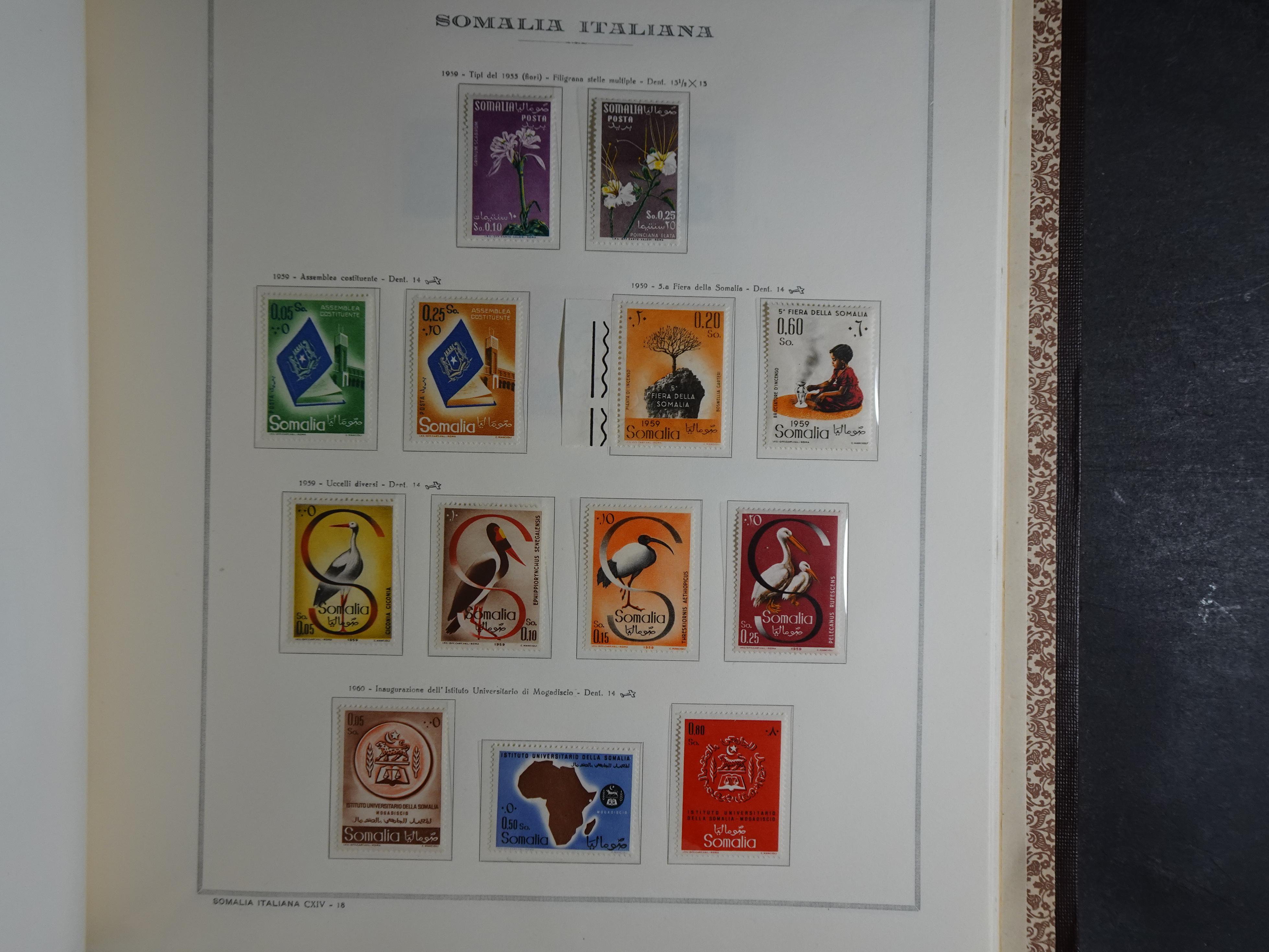 Bijna compleet verzameling Libië en Somalië vrijwel geheel postfris waar onder betere series erg schaars materiaal.  73