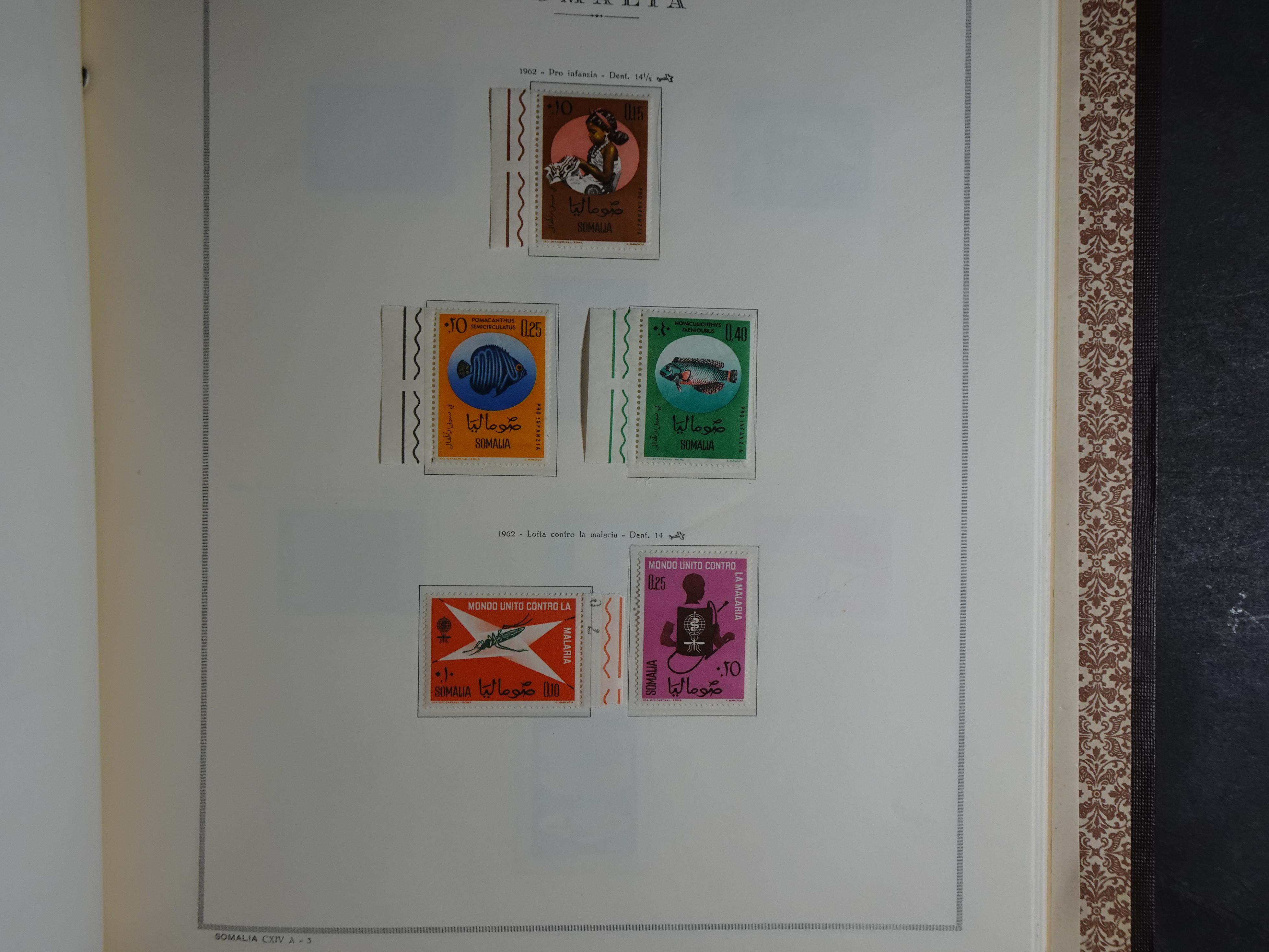 Bijna compleet verzameling Libië en Somalië vrijwel geheel postfris waar onder betere series erg schaars materiaal.  87