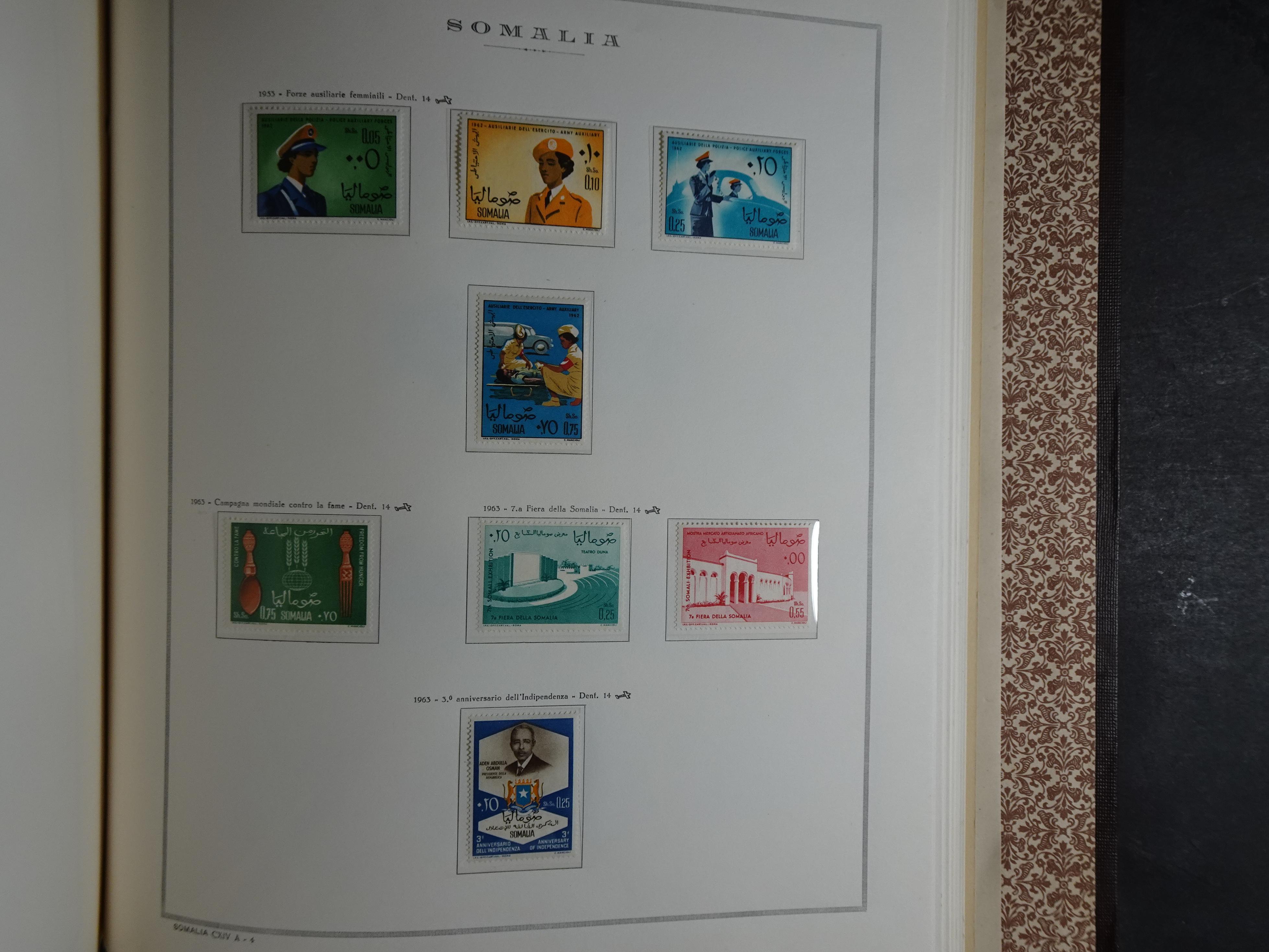 Bijna compleet verzameling Libië en Somalië vrijwel geheel postfris waar onder betere series erg schaars materiaal.  88