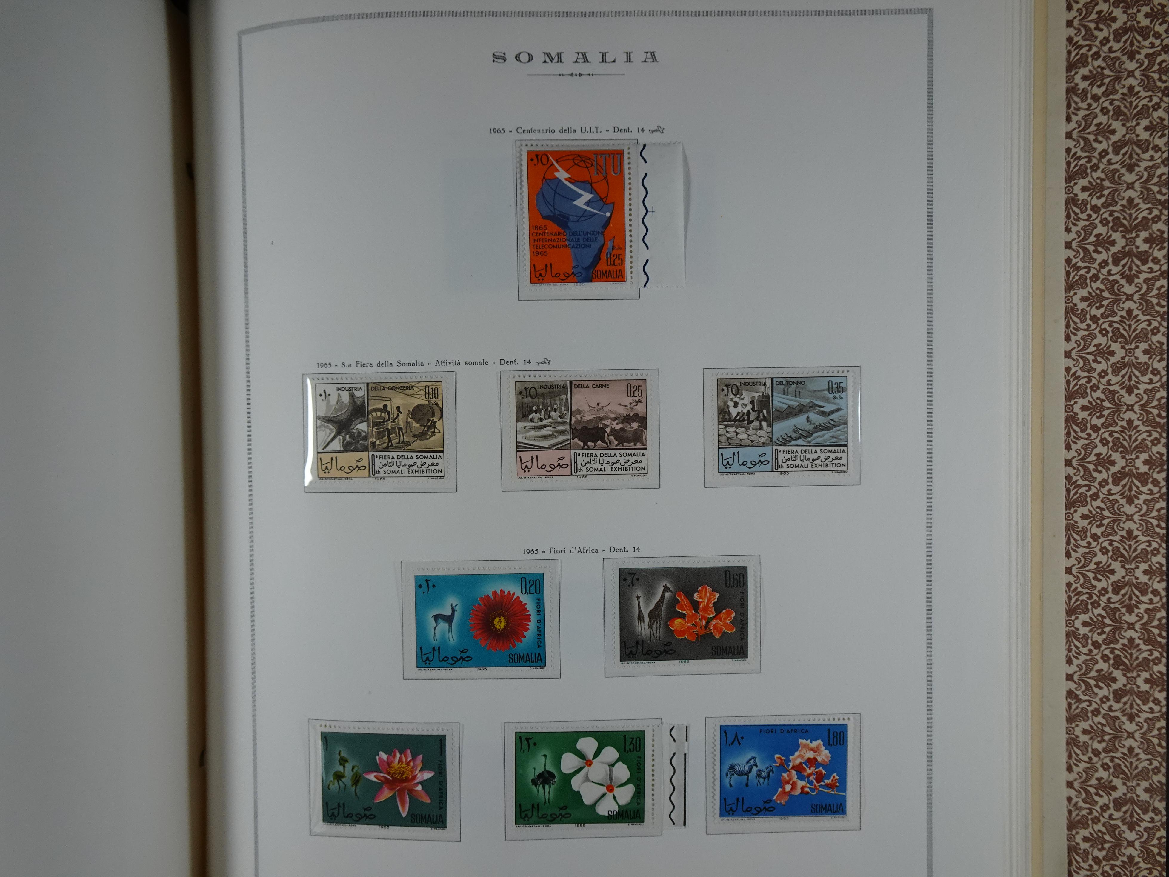 Bijna compleet verzameling Libië en Somalië vrijwel geheel postfris waar onder betere series erg schaars materiaal.  90