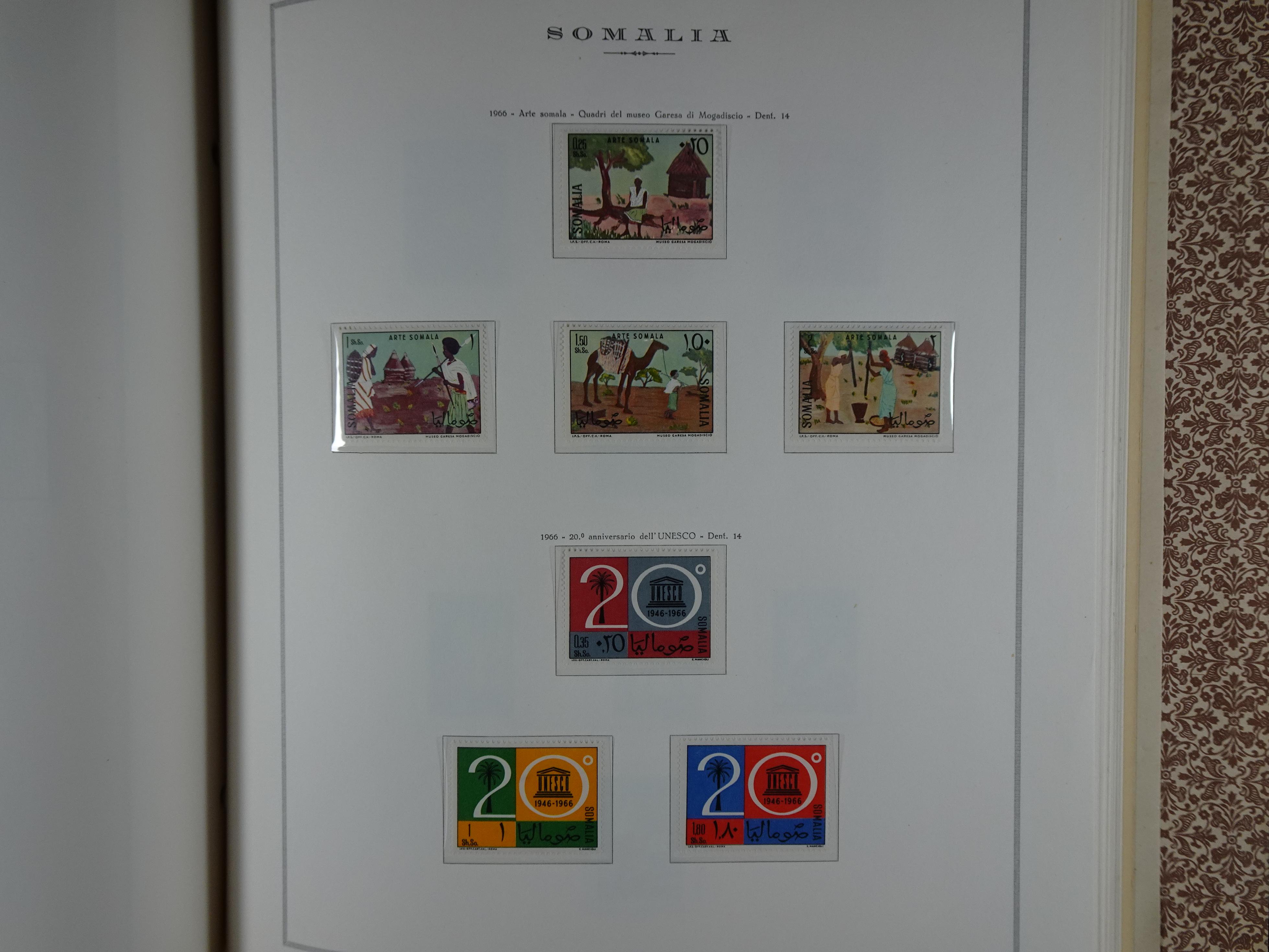 Bijna compleet verzameling Libië en Somalië vrijwel geheel postfris waar onder betere series erg schaars materiaal.  92