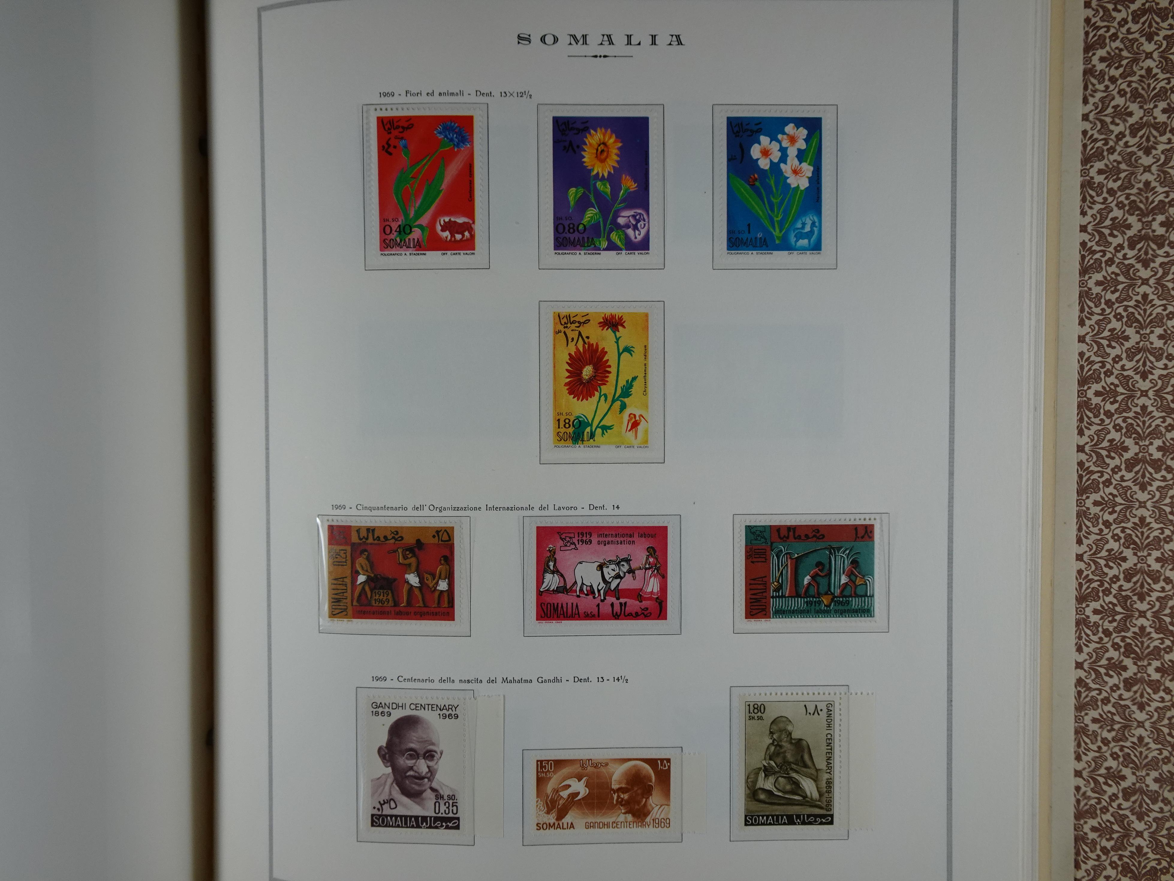 Bijna compleet verzameling Libië en Somalië vrijwel geheel postfris waar onder betere series erg schaars materiaal.  97