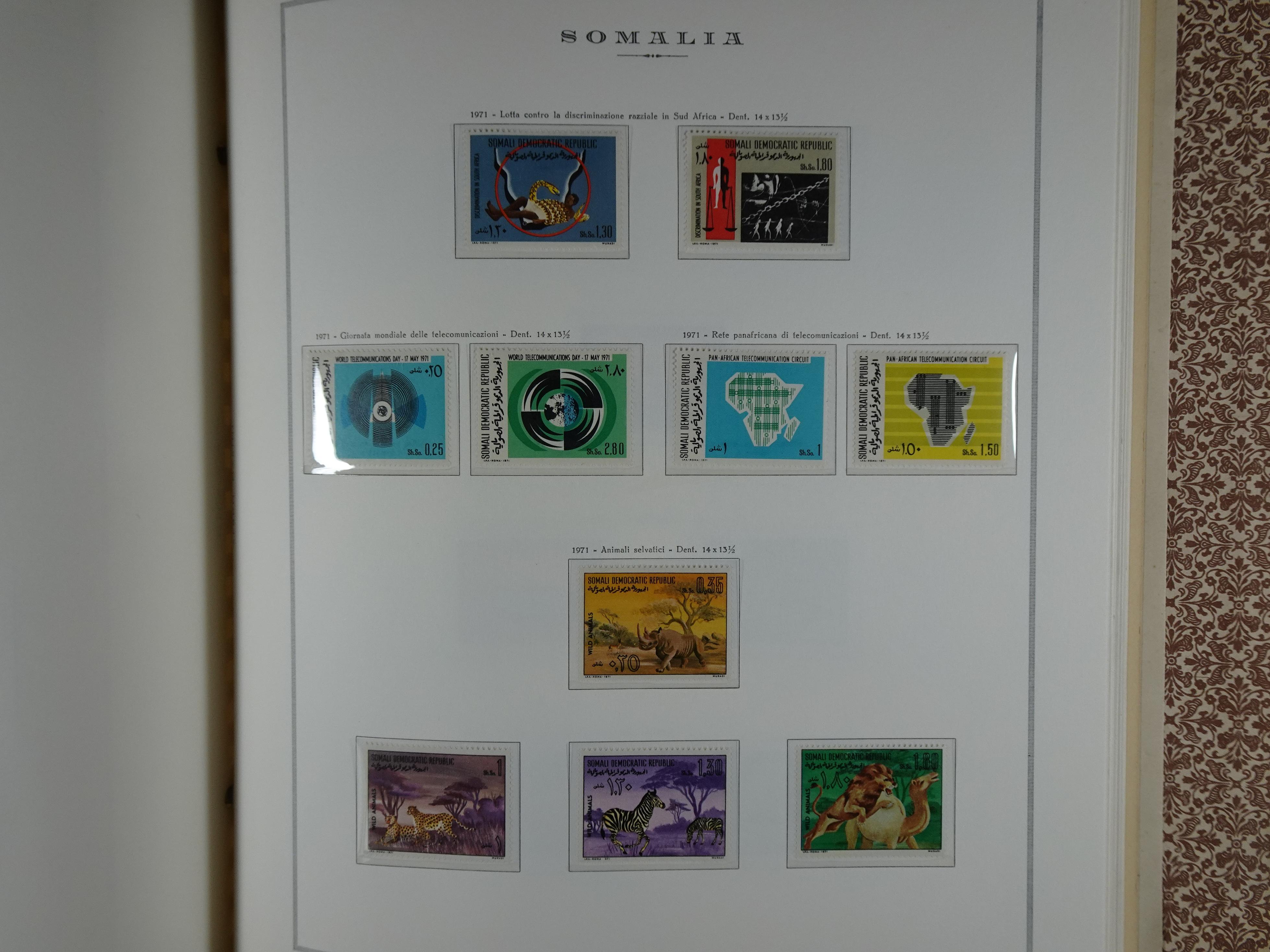 Bijna compleet verzameling Libië en Somalië vrijwel geheel postfris waar onder betere series erg schaars materiaal.  101