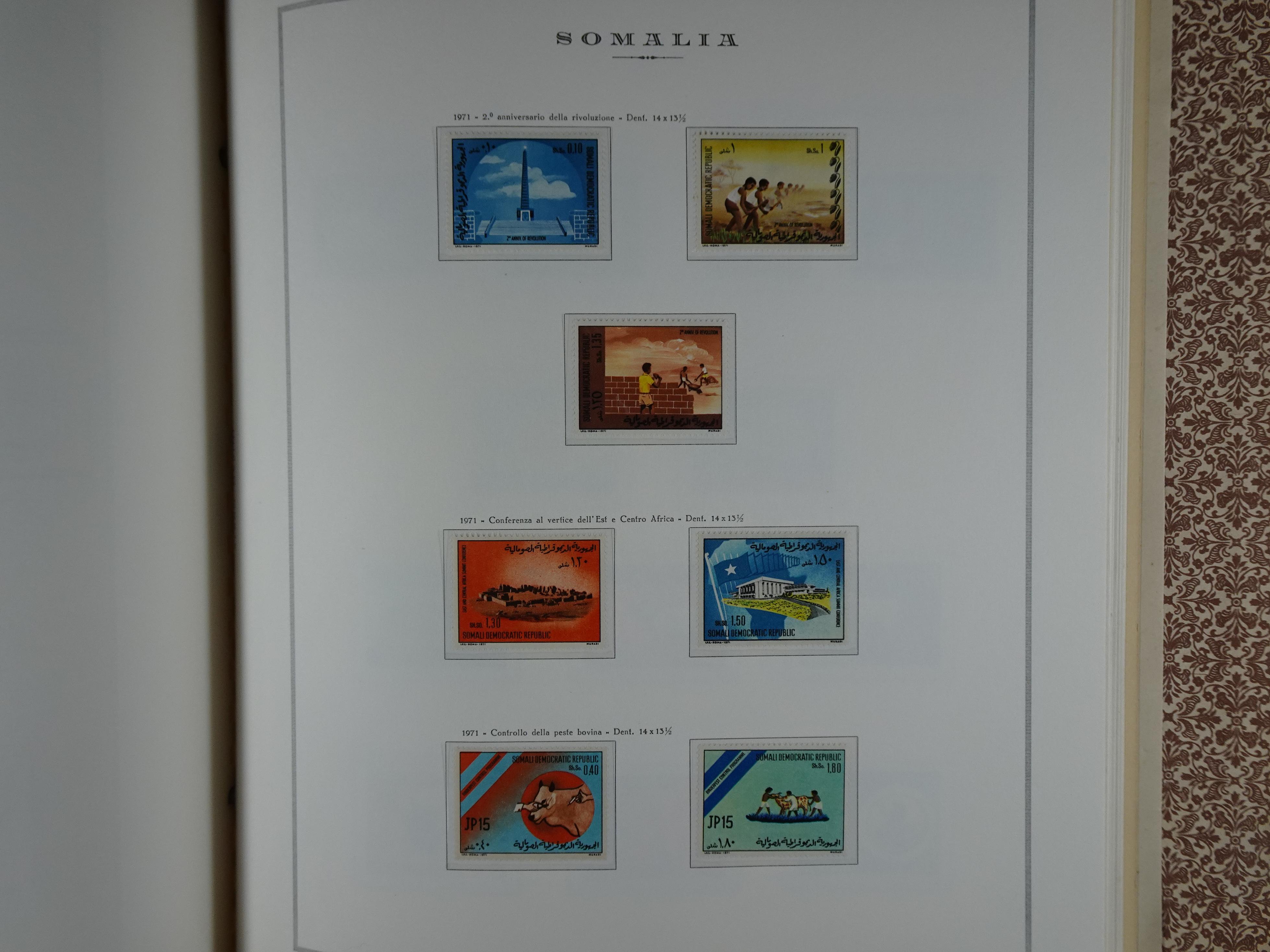 Bijna compleet verzameling Libië en Somalië vrijwel geheel postfris waar onder betere series erg schaars materiaal.  102