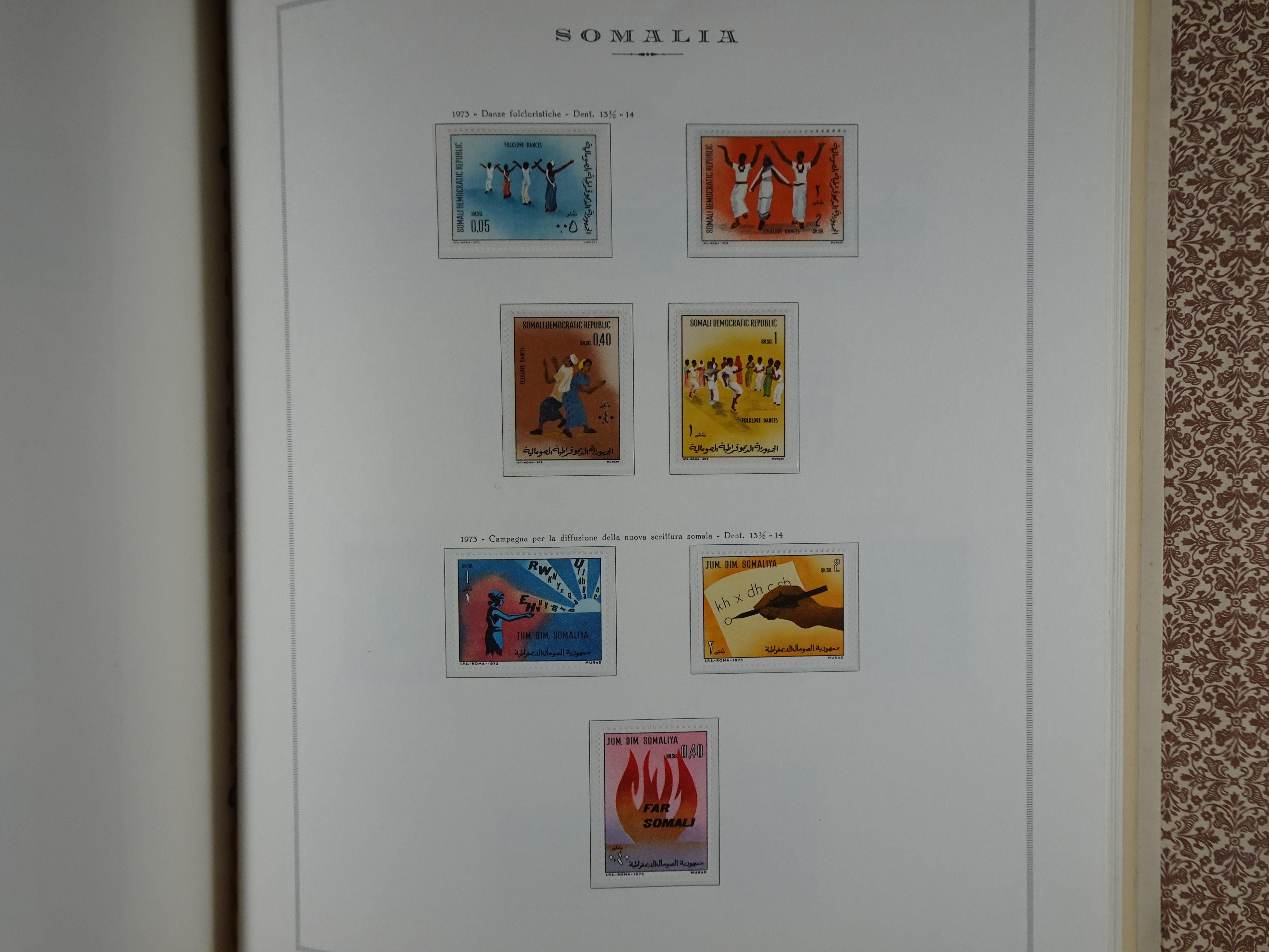 Bijna compleet verzameling Libië en Somalië vrijwel geheel postfris waar onder betere series erg schaars materiaal.  104