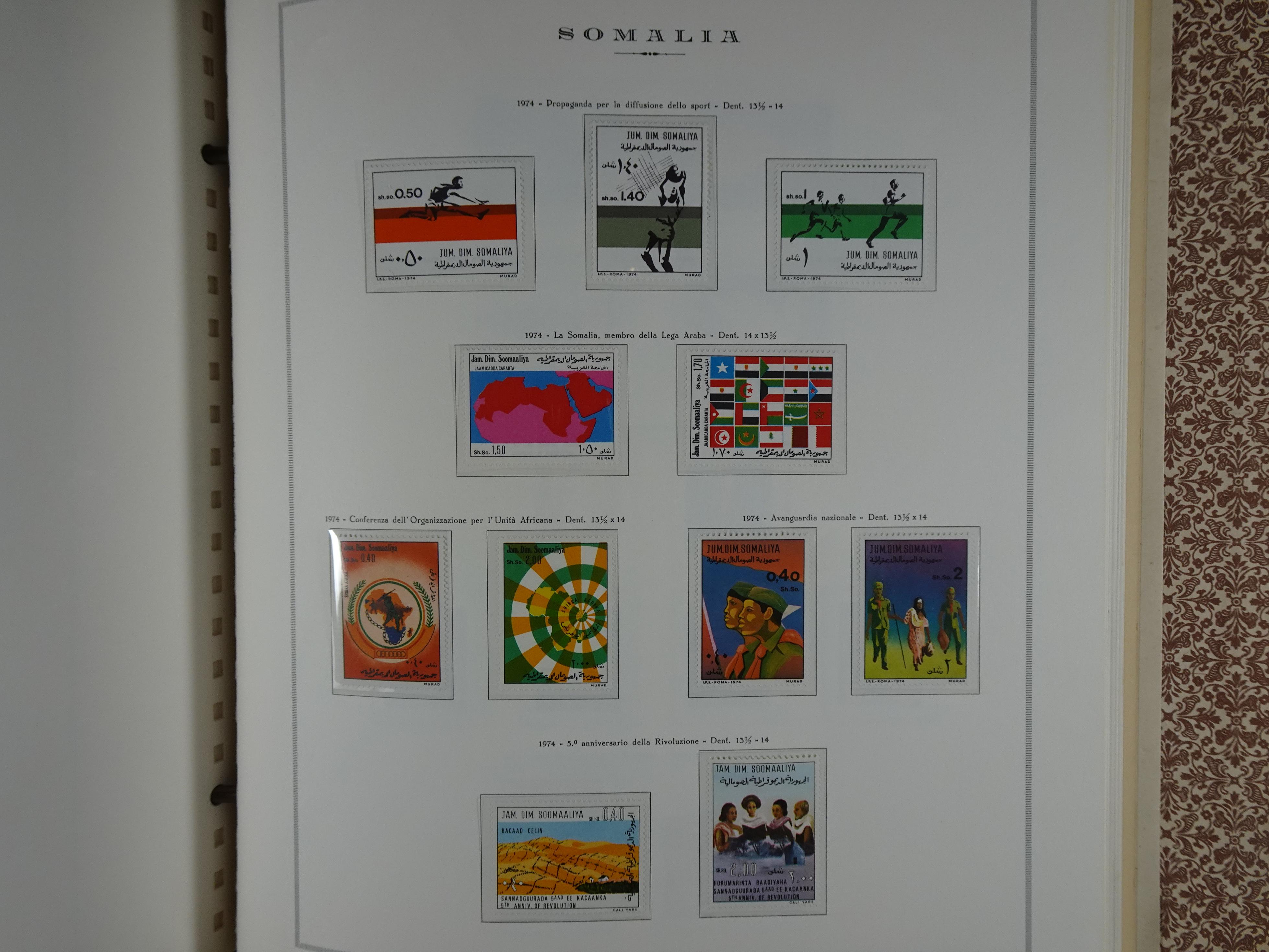 Bijna compleet verzameling Libië en Somalië vrijwel geheel postfris waar onder betere series erg schaars materiaal.  105