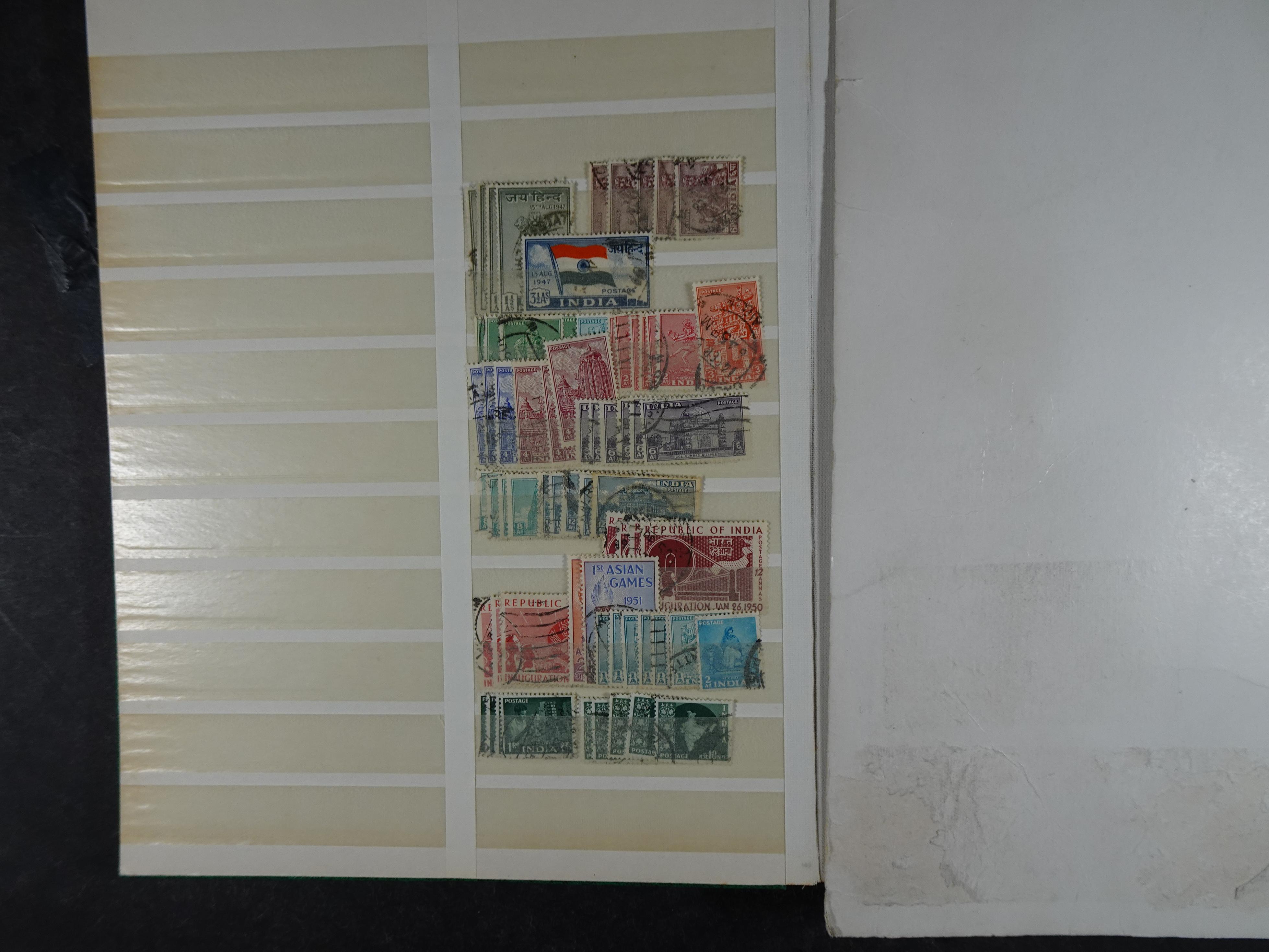 Goed gevulde stockboek wereld, veel Britse gebieden ( klassiek ) betere zegels en aardige stempel materiaal.  8