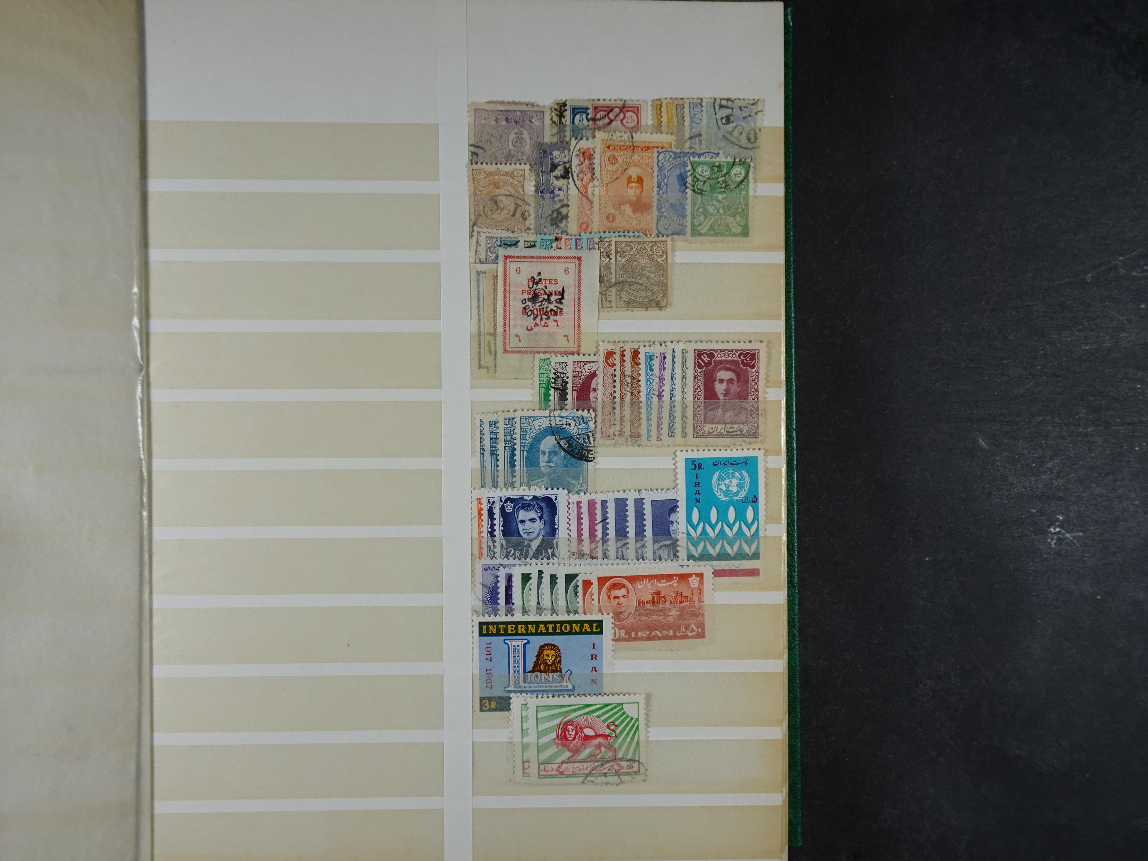 Goed gevulde stockboek wereld, veel Britse gebieden ( klassiek ) betere zegels en aardige stempel materiaal.  12