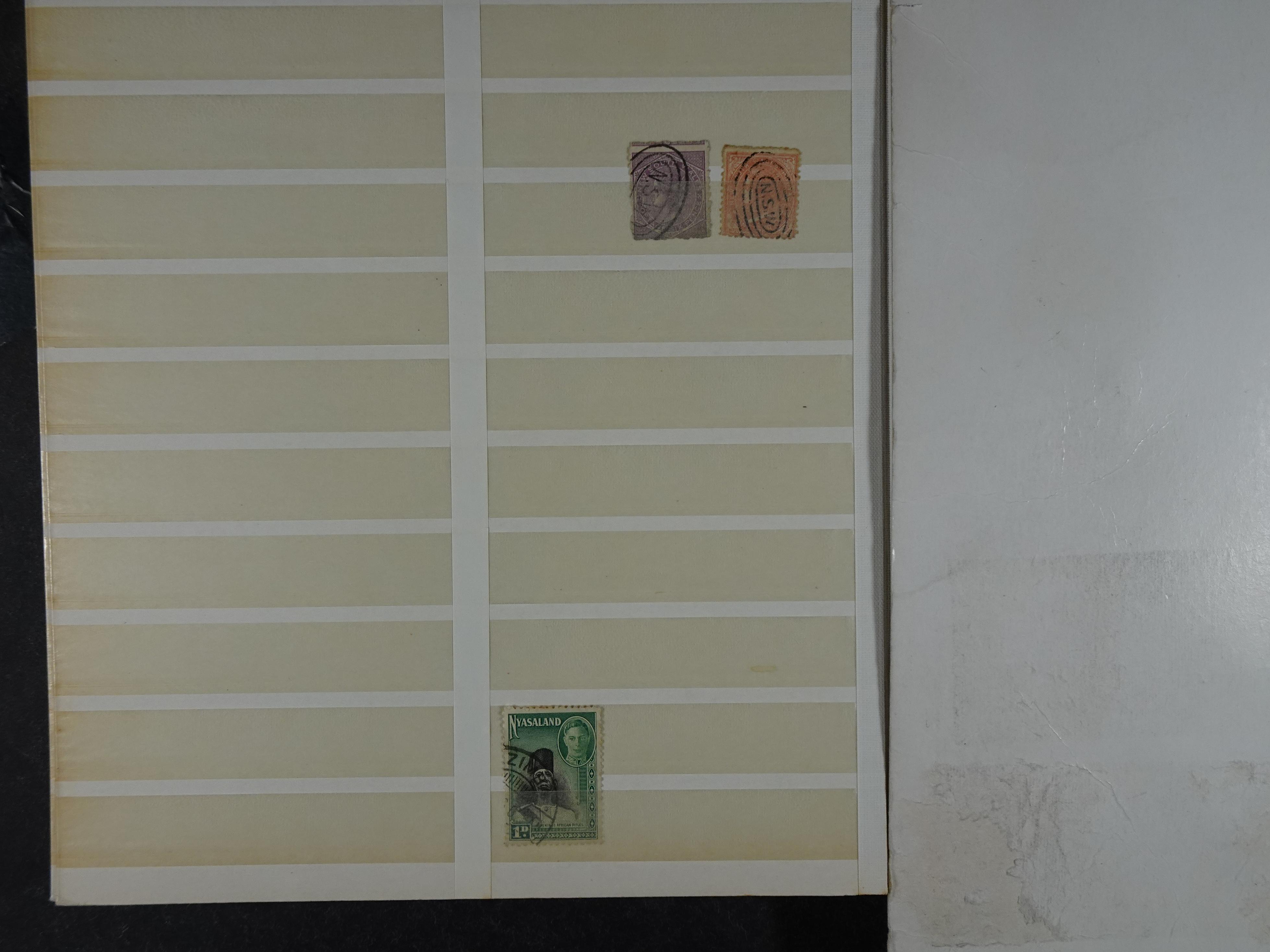 Goed gevulde stockboek wereld, veel Britse gebieden ( klassiek ) betere zegels en aardige stempel materiaal.  20