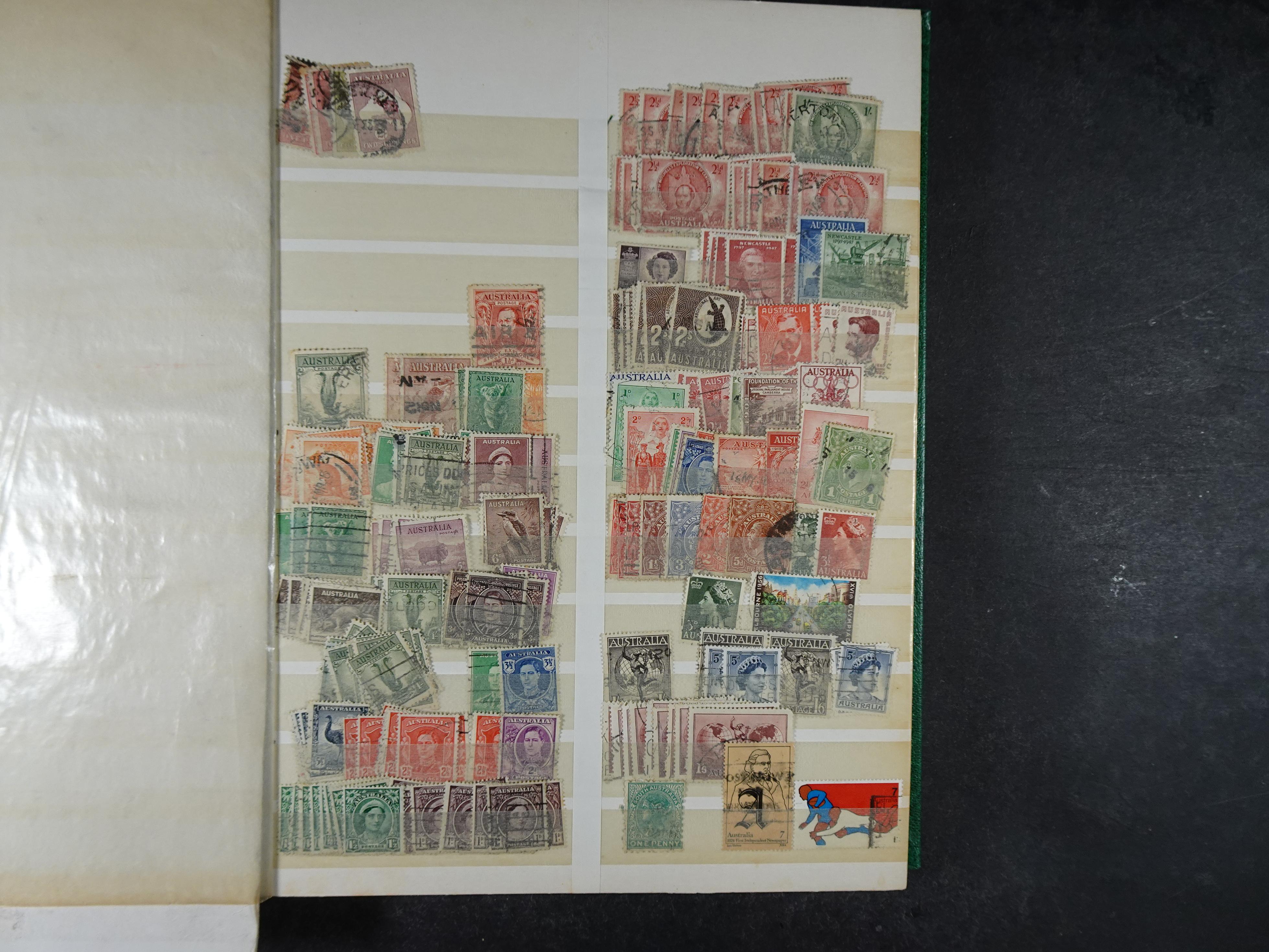 Goed gevulde stockboek wereld, veel Britse gebieden ( klassiek ) betere zegels en aardige stempel materiaal.  21