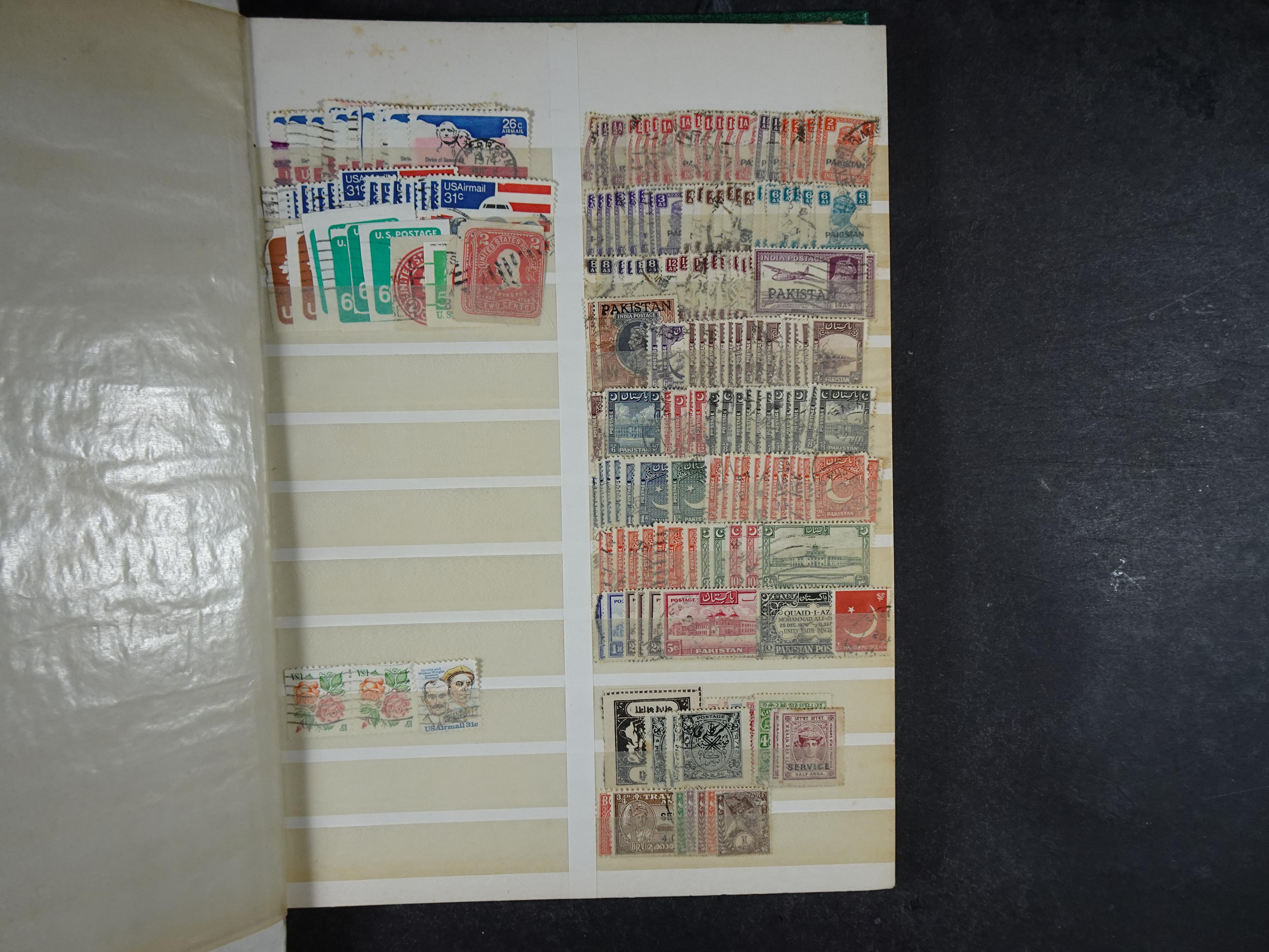 Goed gevulde stockboek wereld, veel Britse gebieden ( klassiek ) betere zegels en aardige stempel materiaal.  26