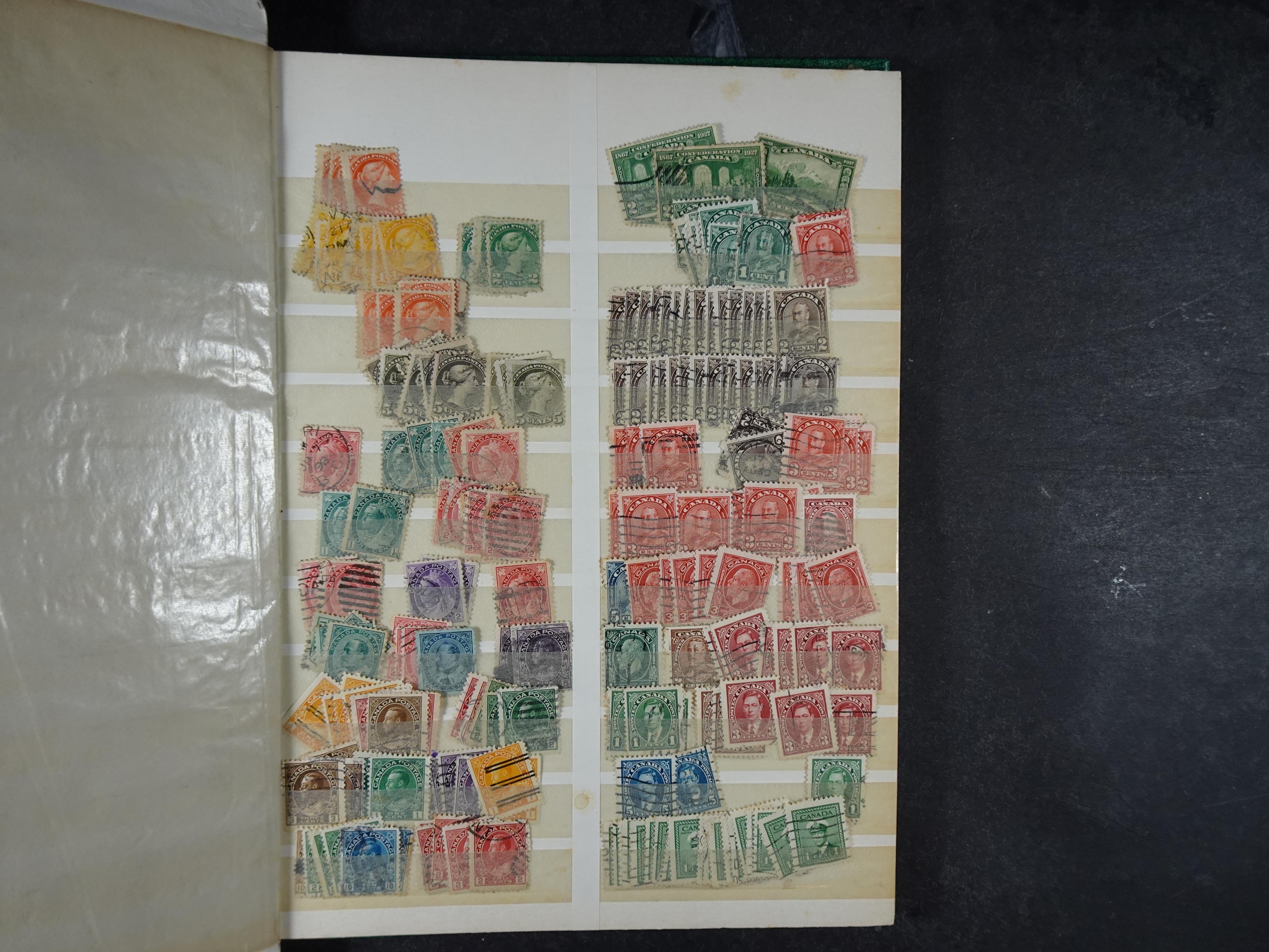 Goed gevulde stockboek wereld, veel Britse gebieden ( klassiek ) betere zegels en aardige stempel materiaal.  28