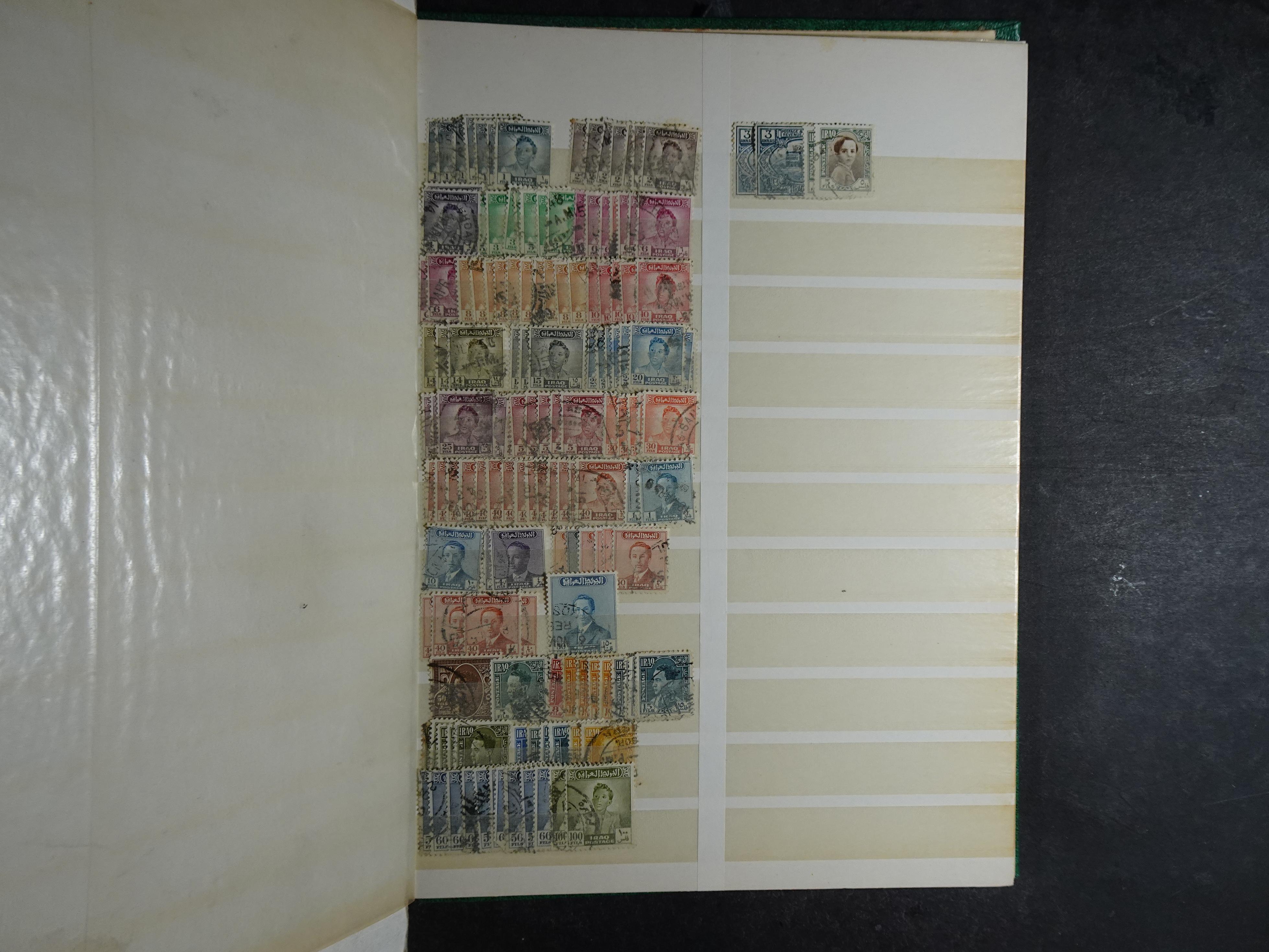 Goed gevulde stockboek wereld, veel Britse gebieden ( klassiek ) betere zegels en aardige stempel materiaal.  33