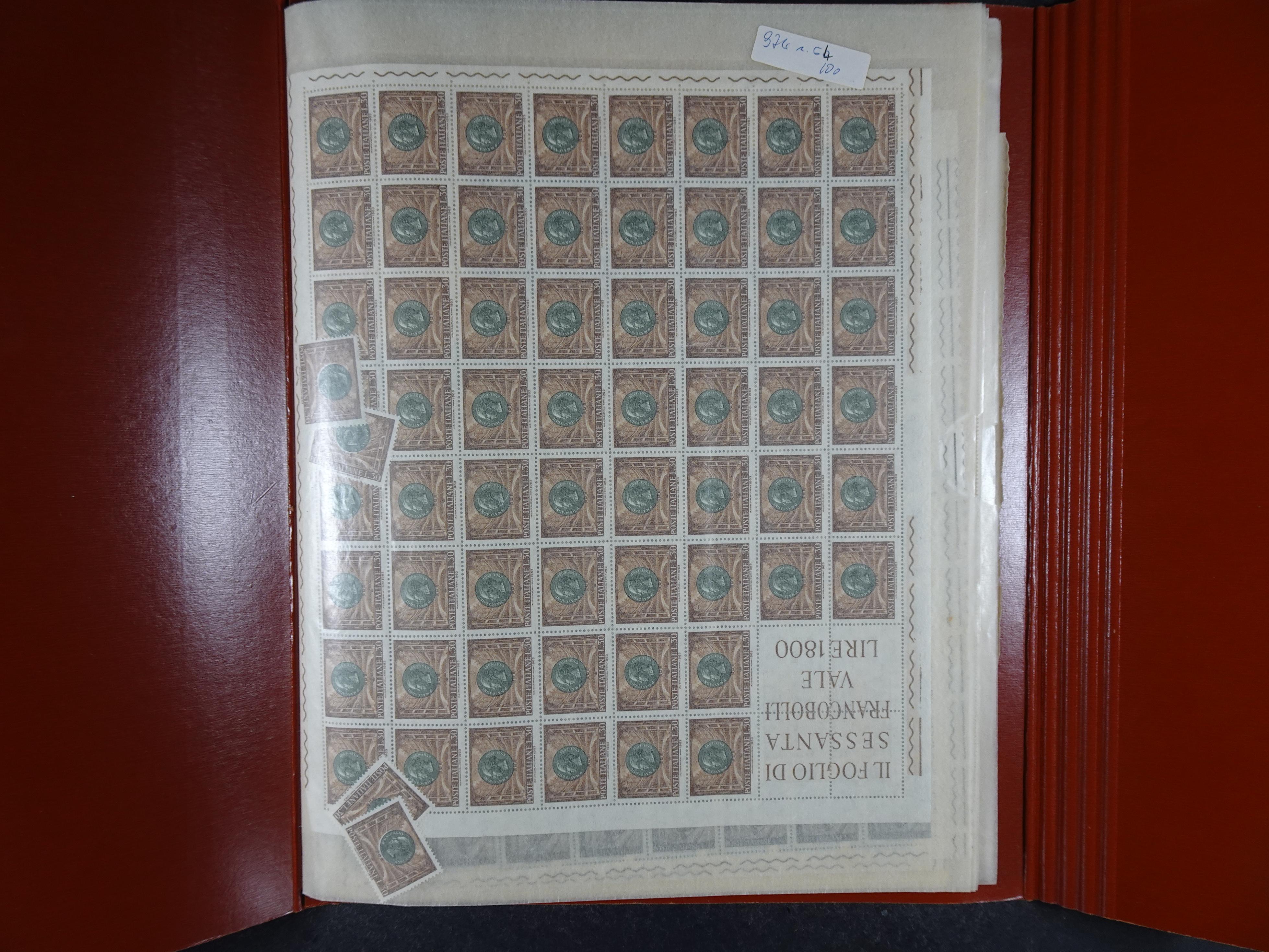 Giga partij postfris materiaal engros materiaal, vellen, veldelen etc. Zeer hoge cat waarde. 48