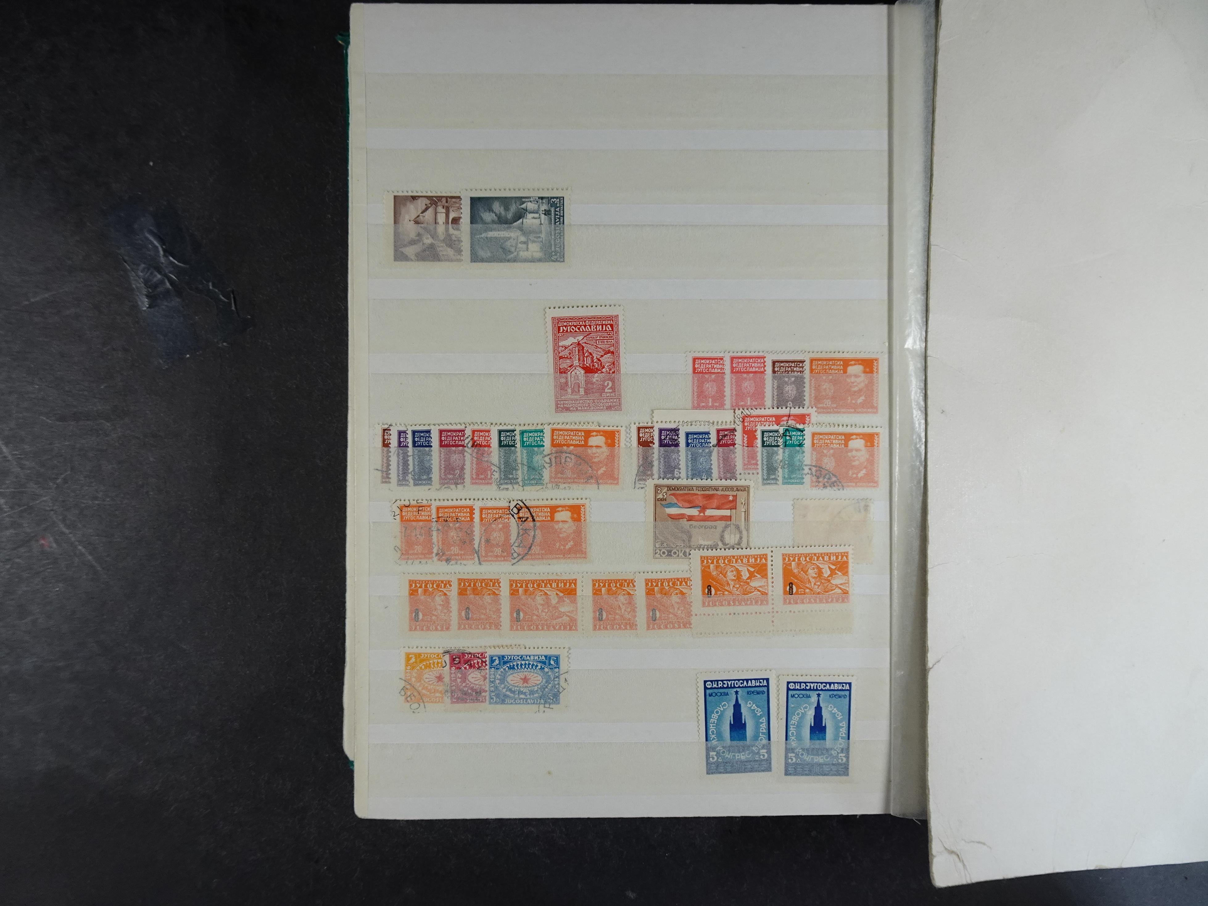 Fraai stock boek met beter materiaal en blokken.
Deels postfris, deels gestempeld. 6