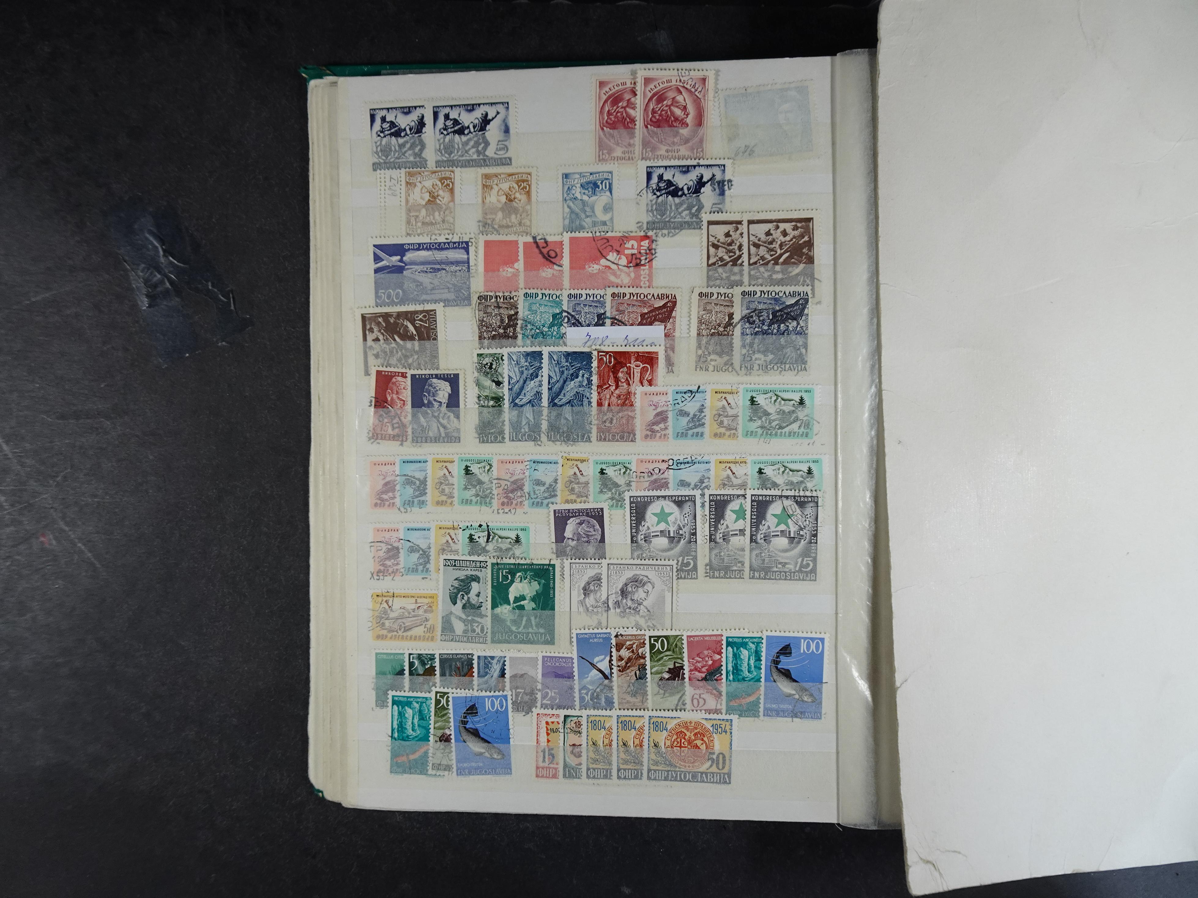 Fraai stock boek met beter materiaal en blokken.
Deels postfris, deels gestempeld. 10