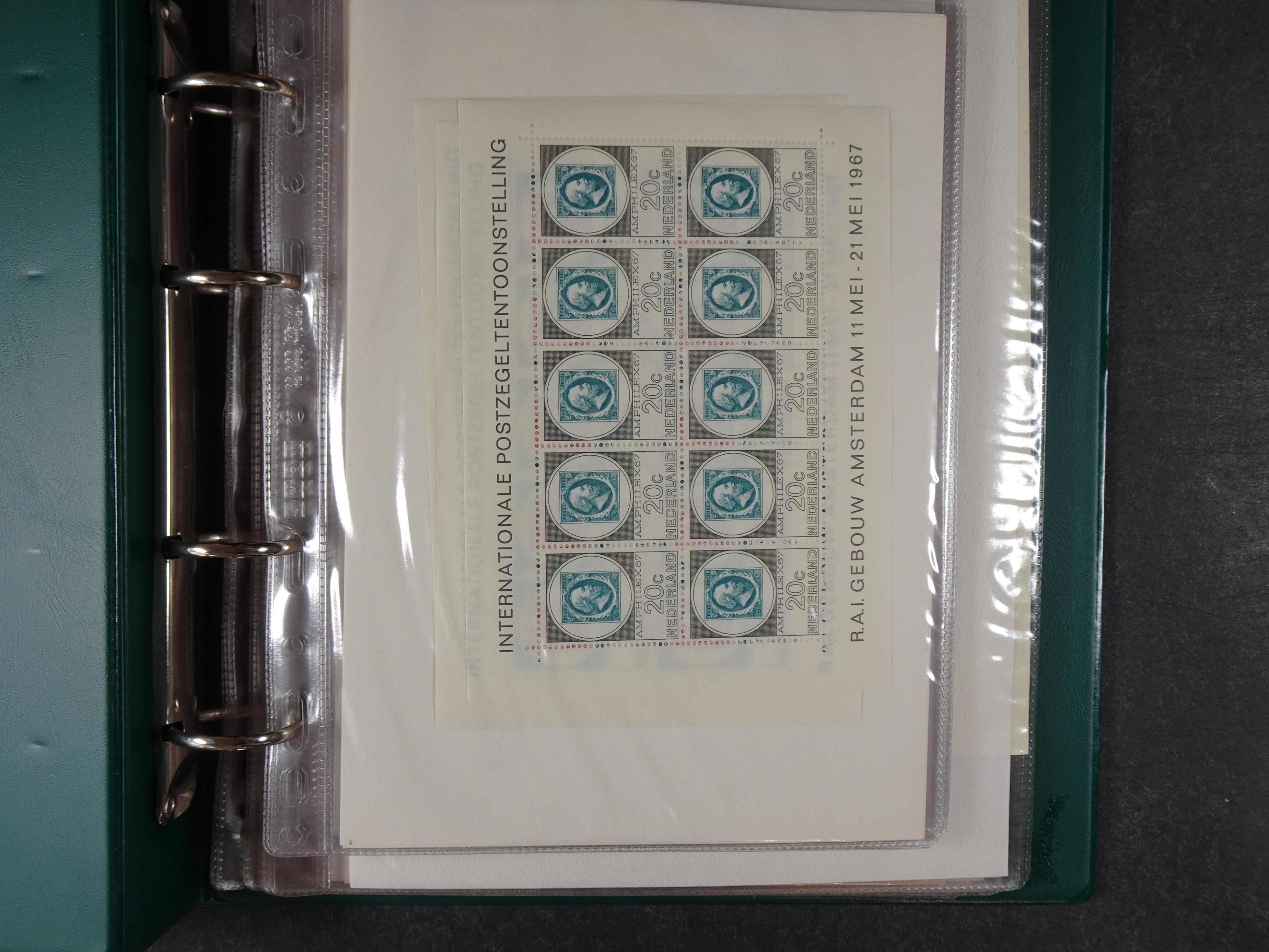 Doos postfrisse materiaal. 
Enorme hoeveelheid onder andere Joegoslavië. Liechtenstein. Etc.
Koopje.