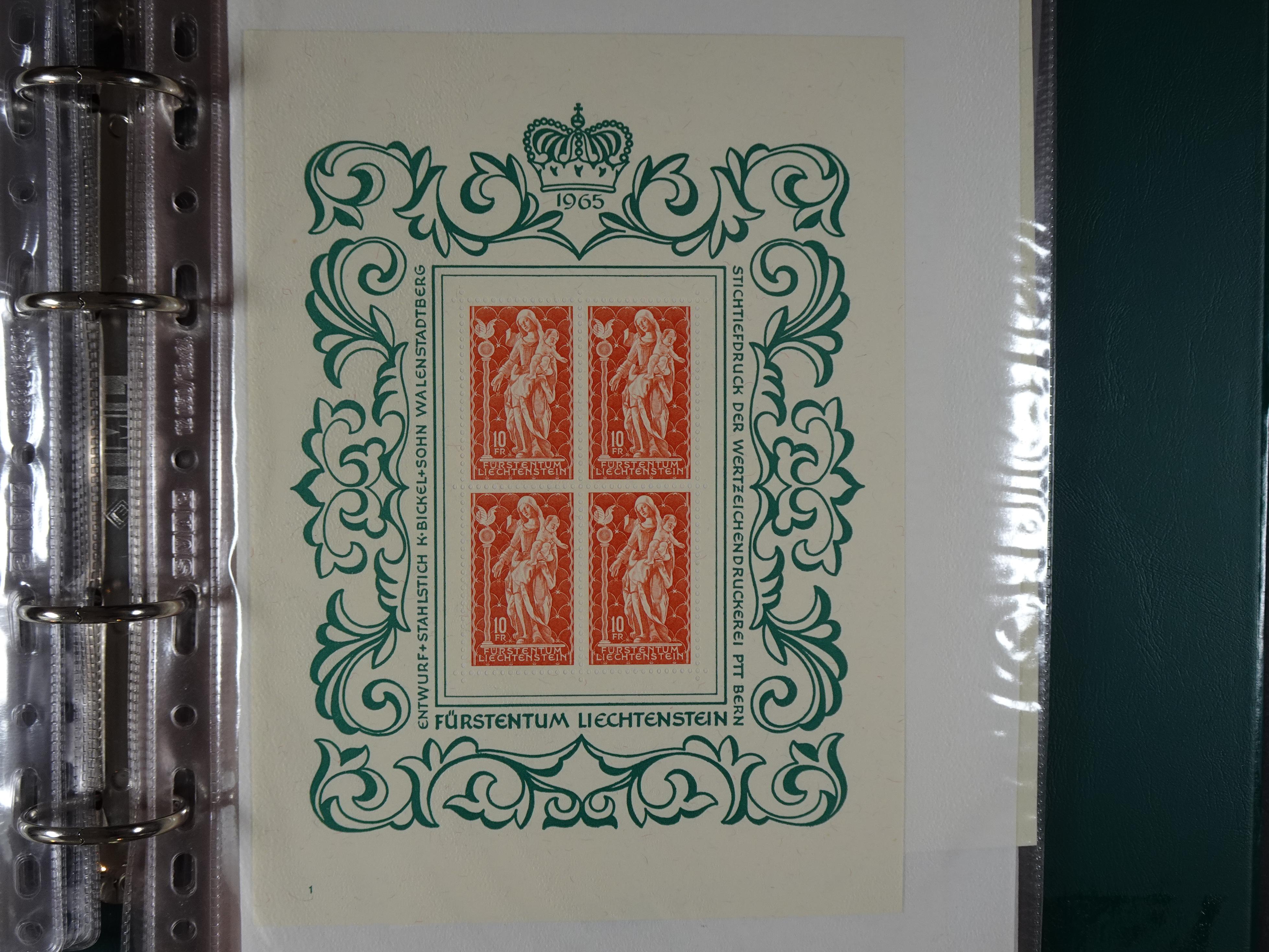 Doos postfrisse materiaal. 
Enorme hoeveelheid onder andere Joegoslavië. Liechtenstein. Etc.
Koopje. 16