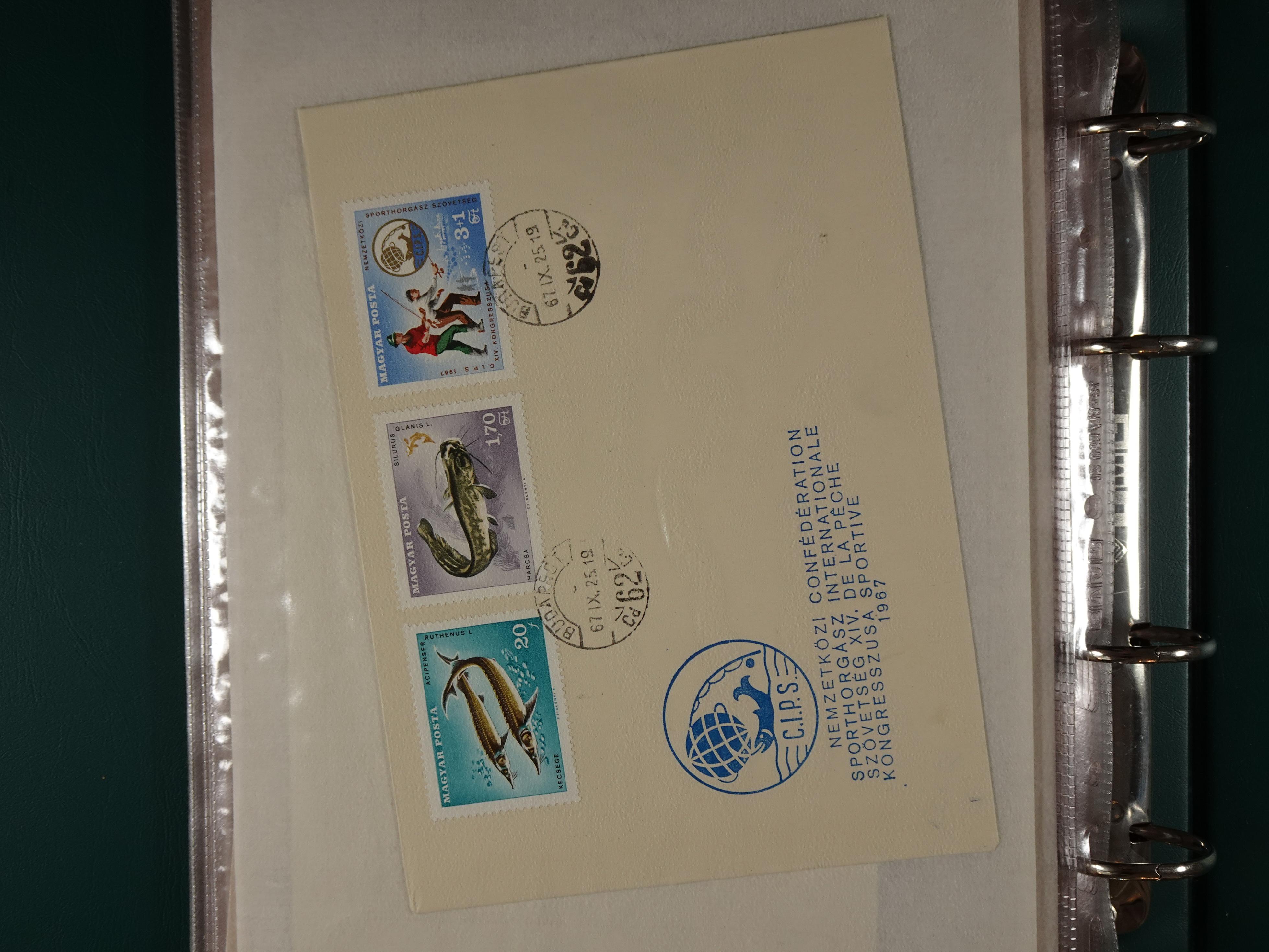 Doos postfrisse materiaal. 
Enorme hoeveelheid onder andere Joegoslavië. Liechtenstein. Etc.
Koopje. 32