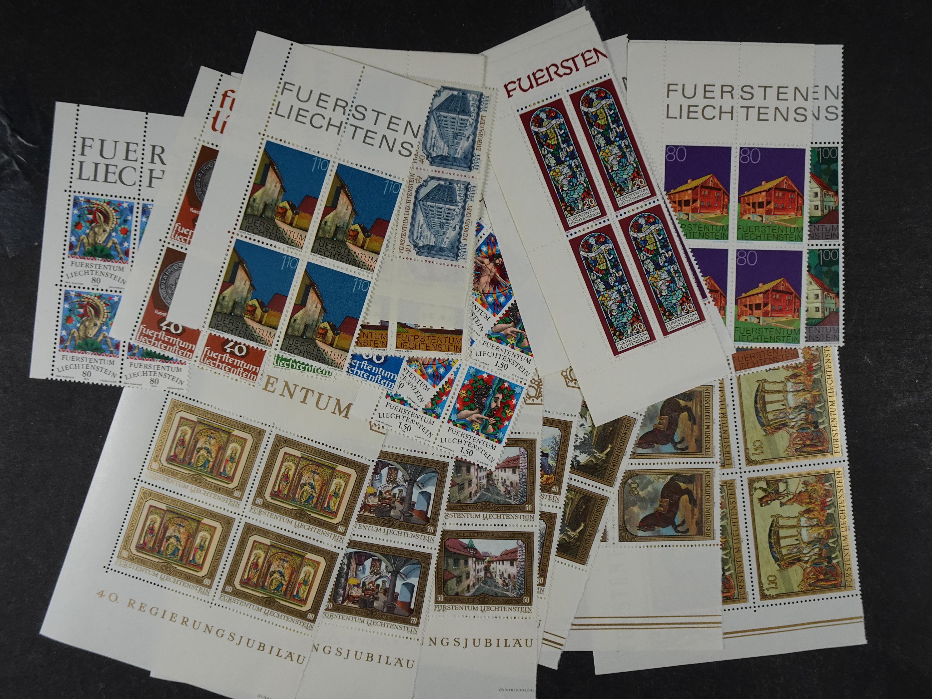 Doos postfrisse materiaal. 
Enorme hoeveelheid onder andere Joegoslavië. Liechtenstein. Etc.
Koopje. 59