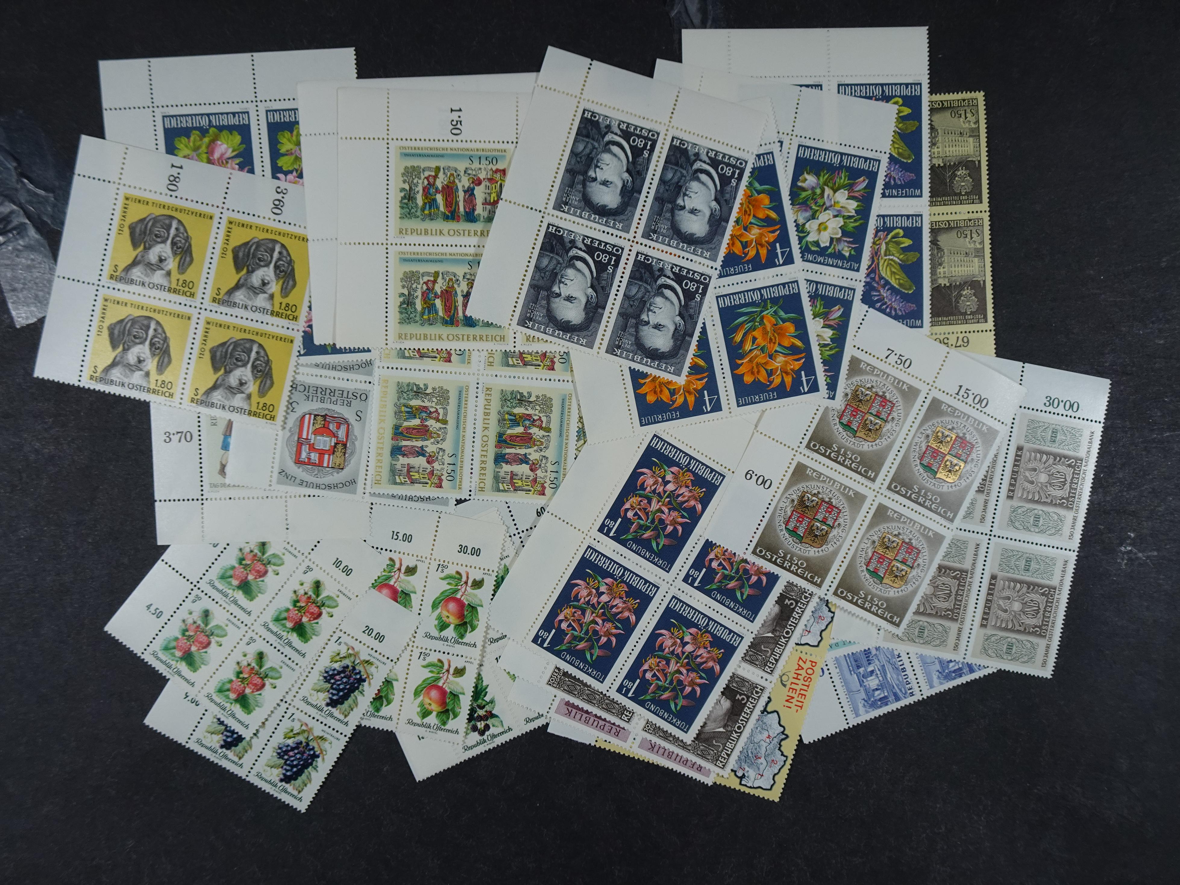 Doos postfrisse materiaal. 
Enorme hoeveelheid onder andere Joegoslavië. Liechtenstein. Etc.
Koopje. 74