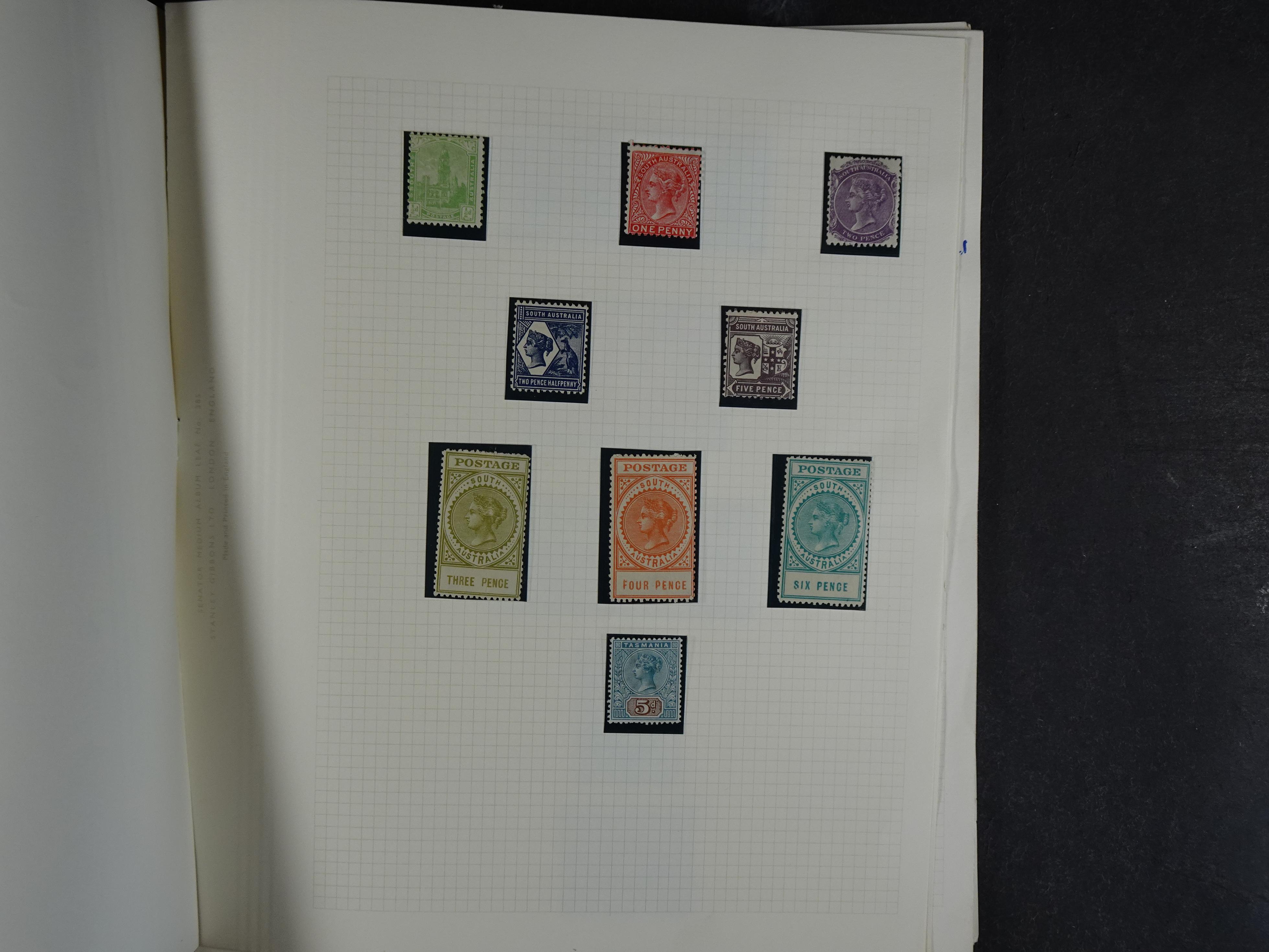 Prachtige collectie div, deels Australische staten waar onder beter materiaal en sommige prachtige stempels.
Zeer bijzonder. 4