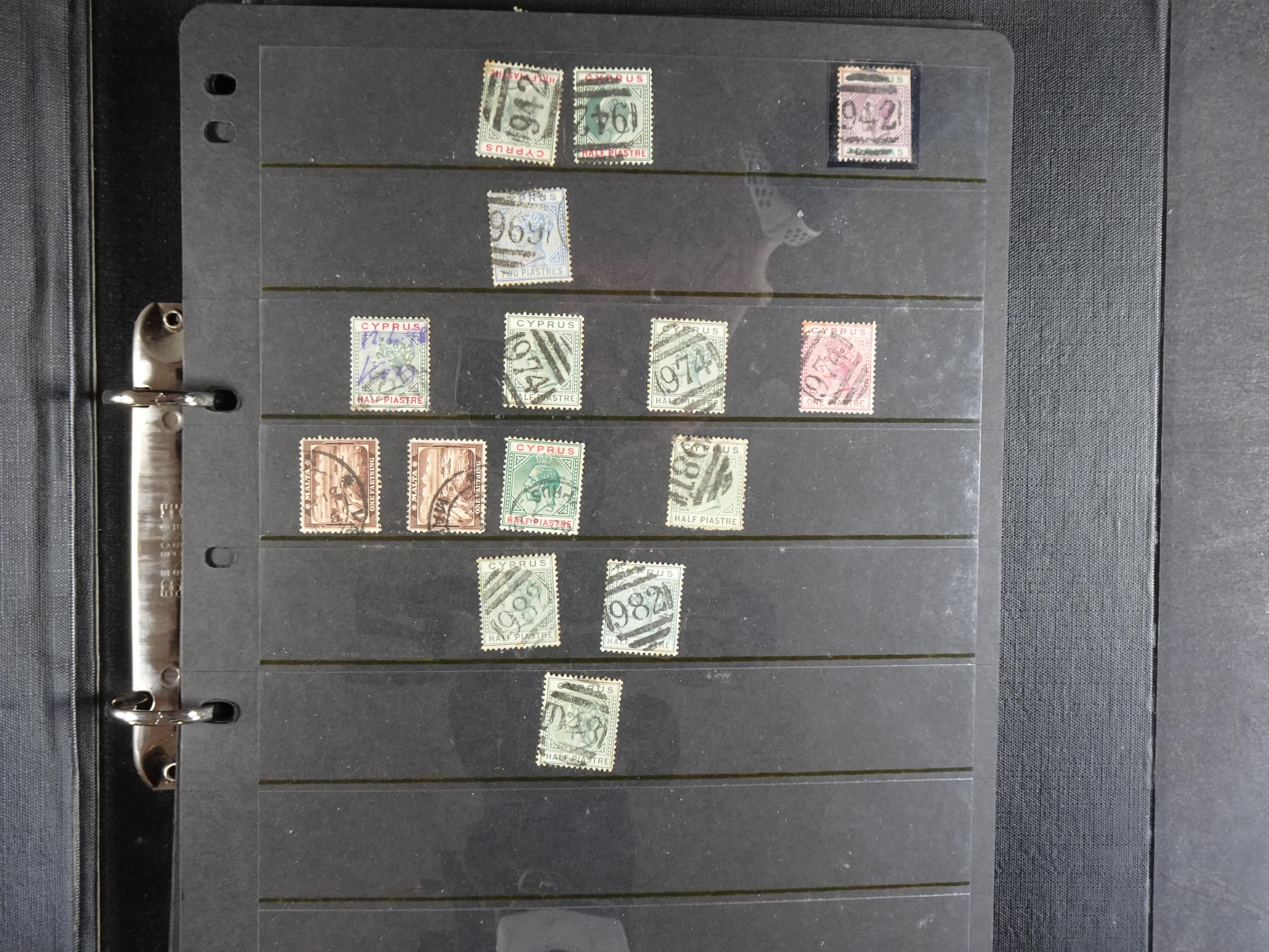 Mooie collectie met veel beter materiaal.
+ Malta.