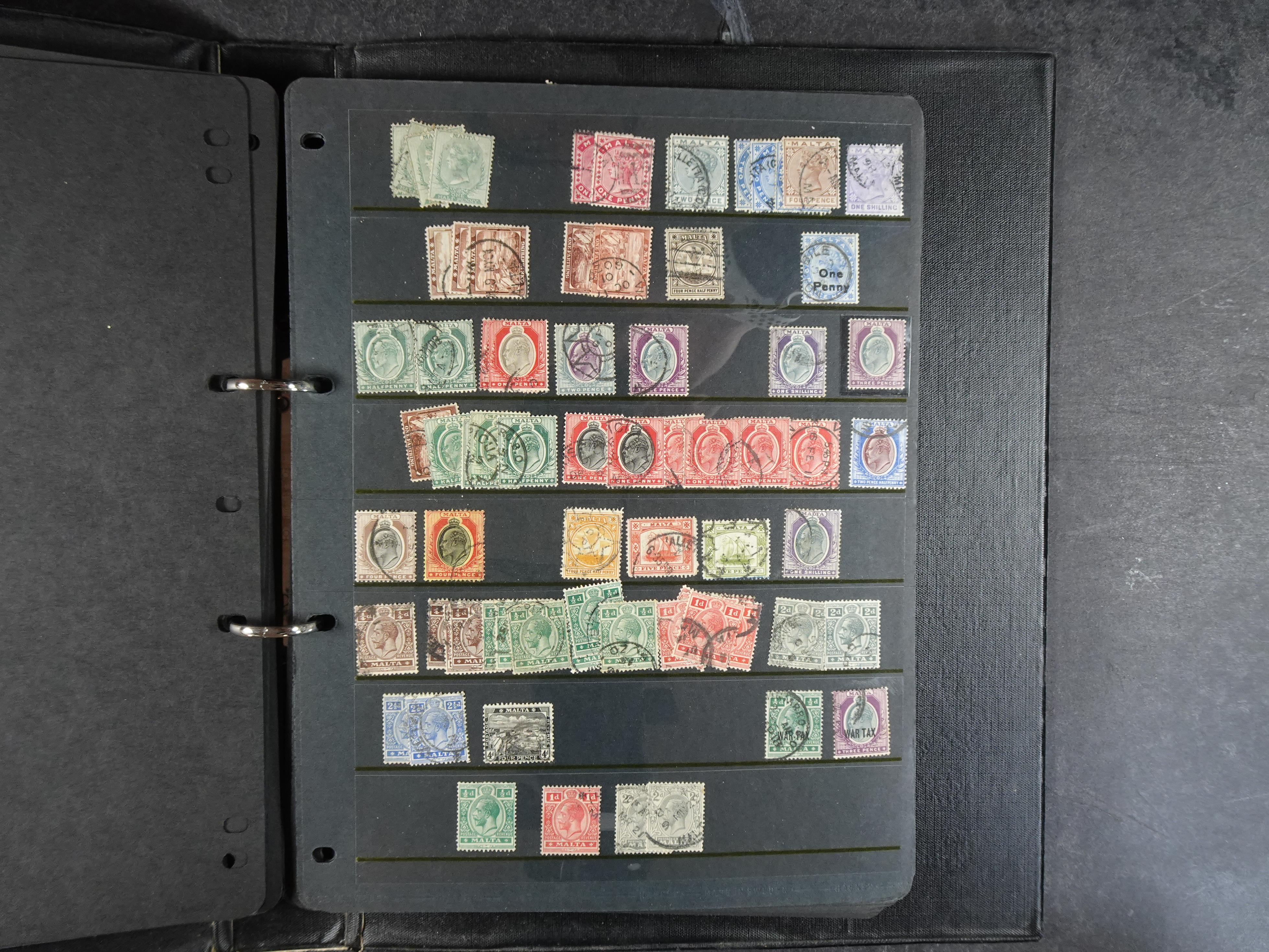 Mooie collectie met veel beter materiaal.
+ Malta. 9