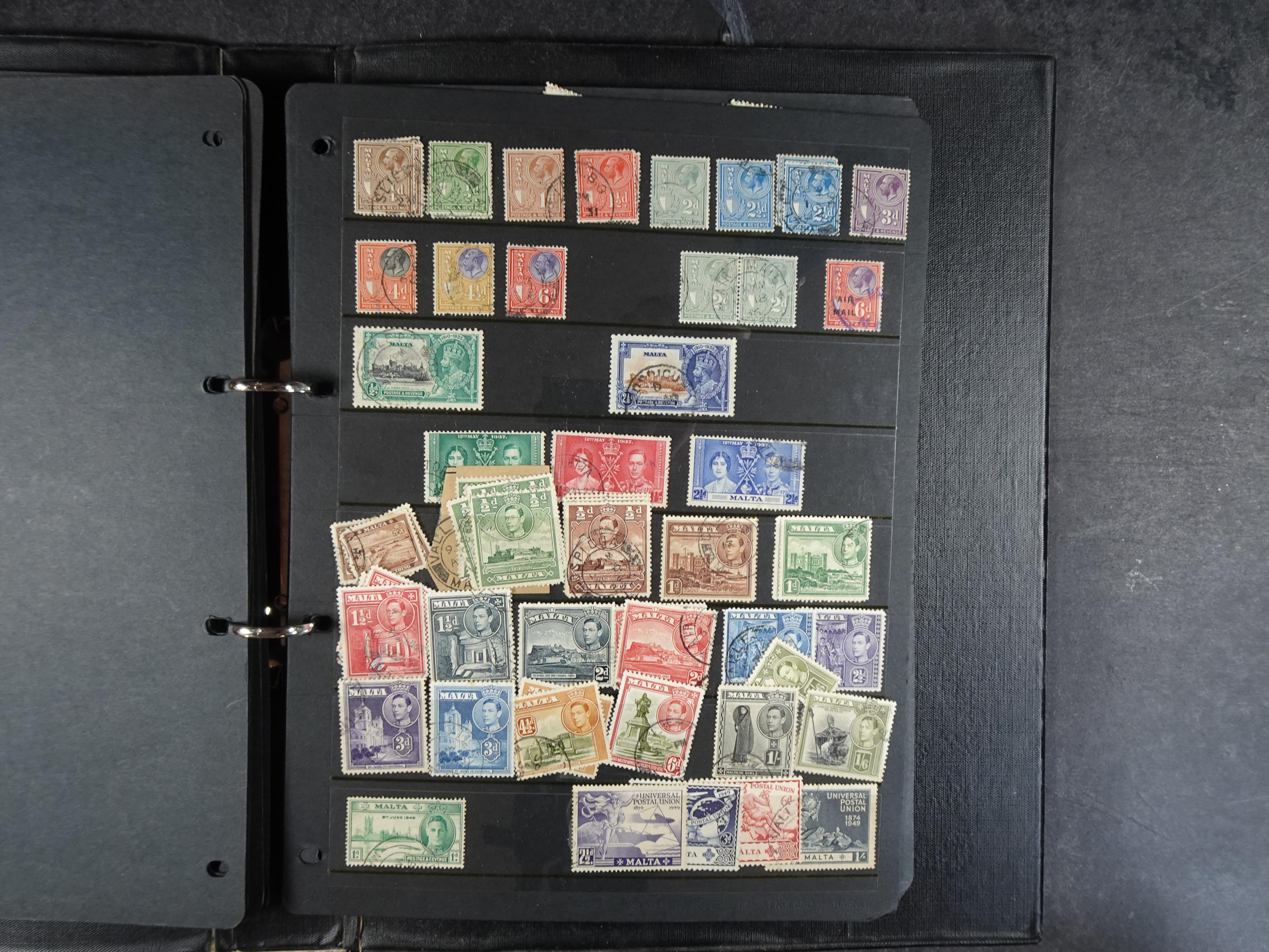 Mooie collectie met veel beter materiaal.
+ Malta. 11