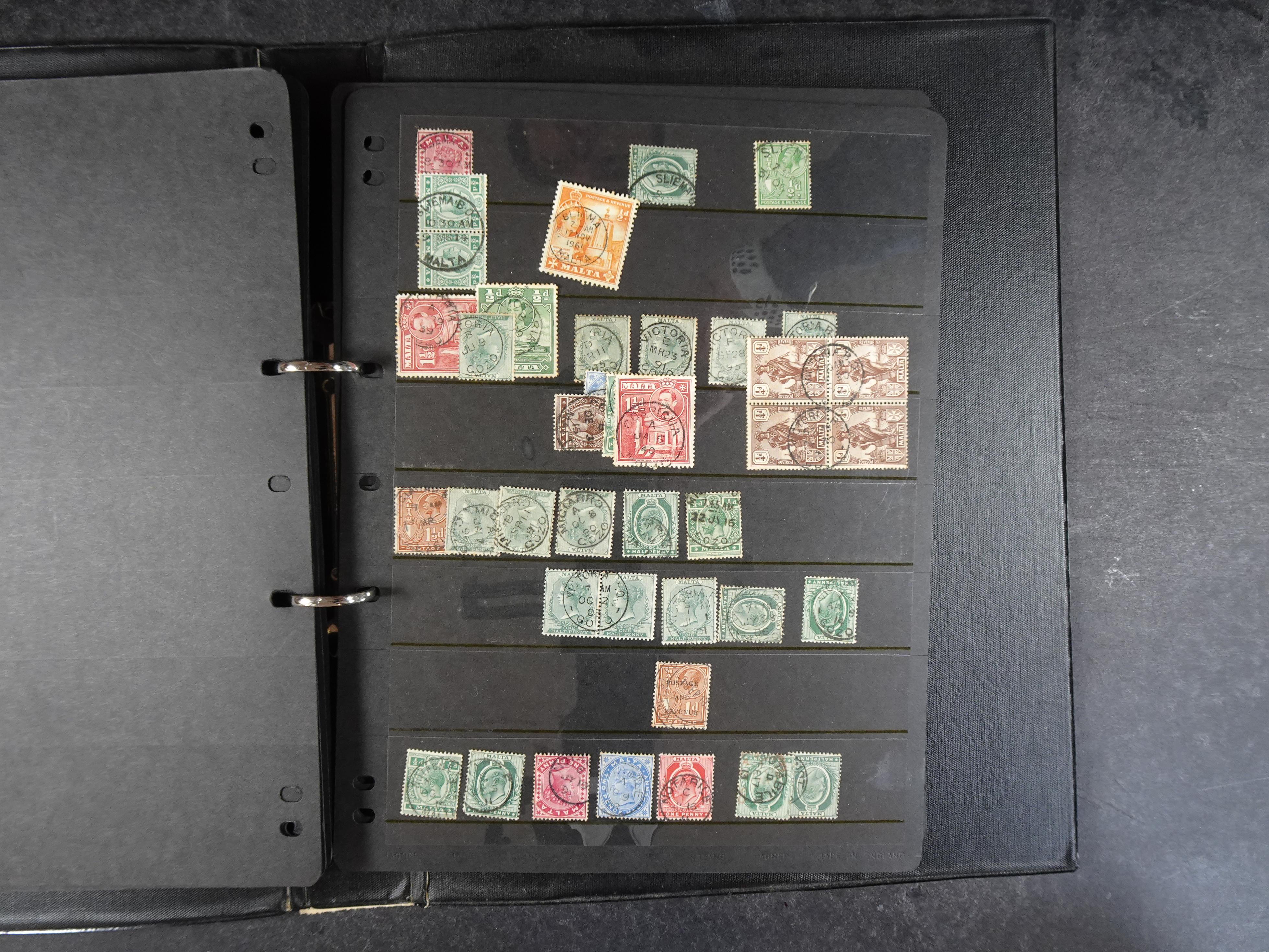 Mooie collectie met veel beter materiaal.
+ Malta. 16