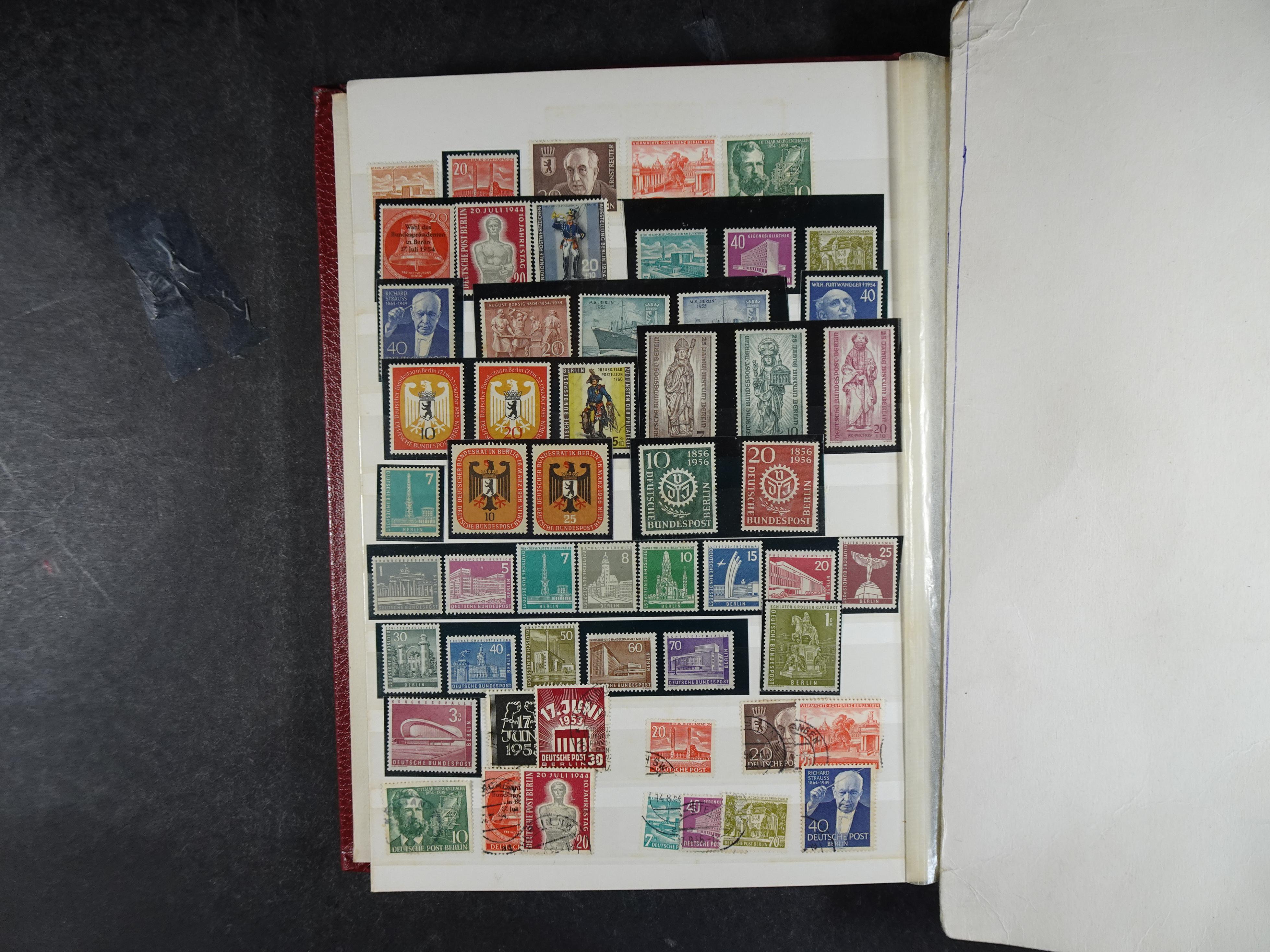 Bund en Berlijn.
Hoge cat waarde. 4