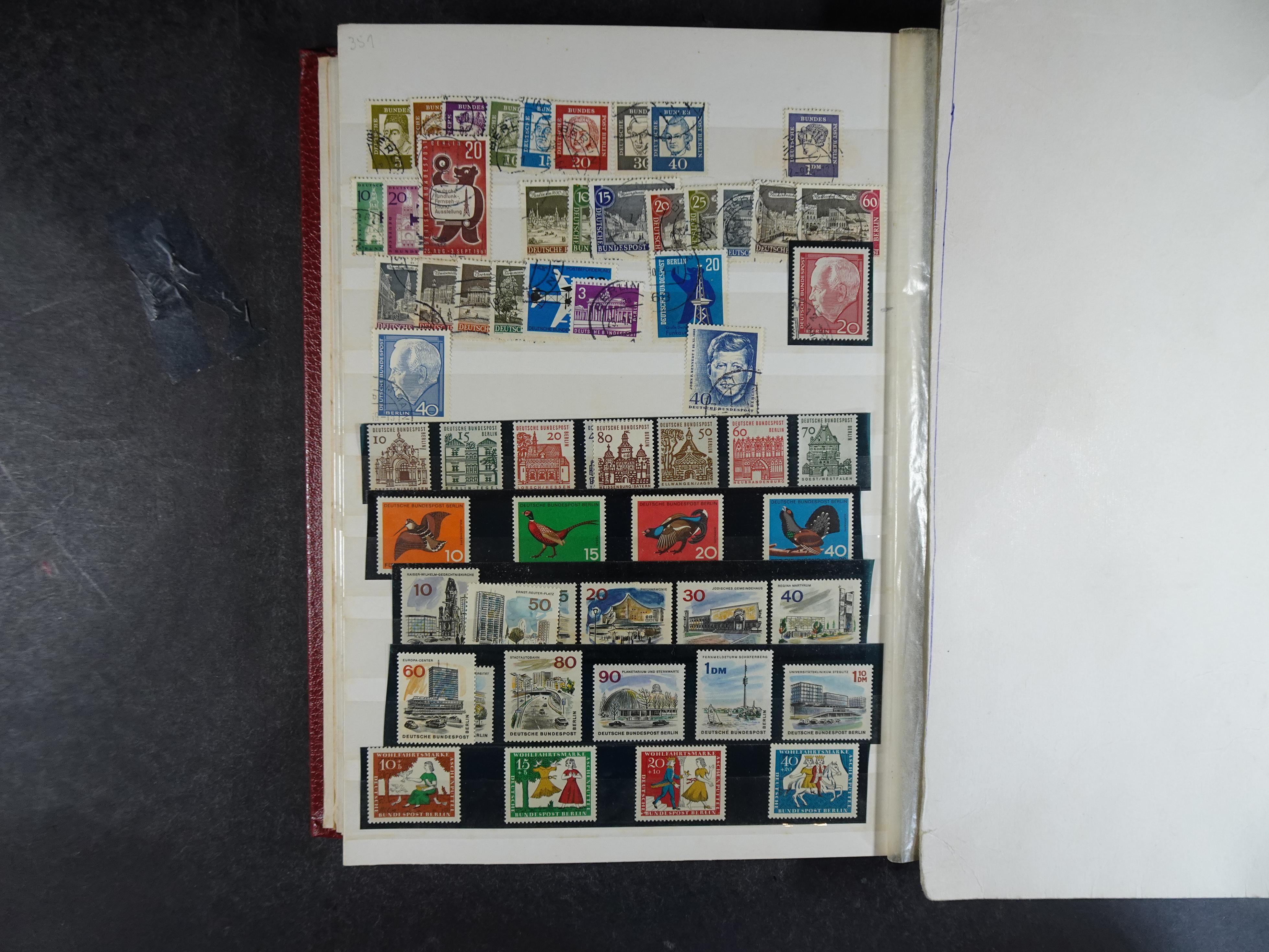 Bund en Berlijn.
Hoge cat waarde. 8