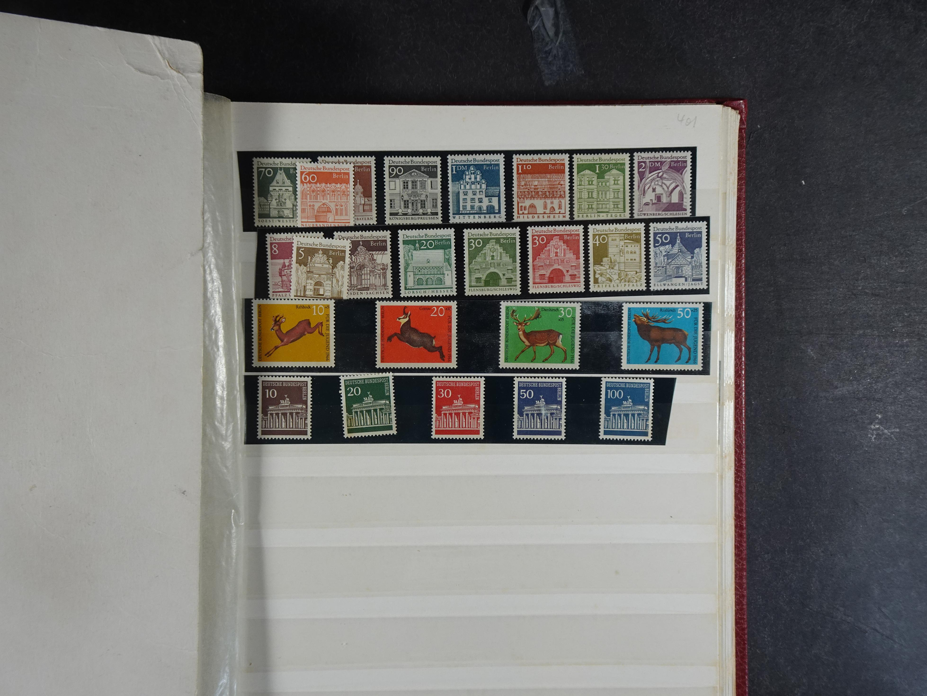 Bund en Berlijn.
Hoge cat waarde. 9