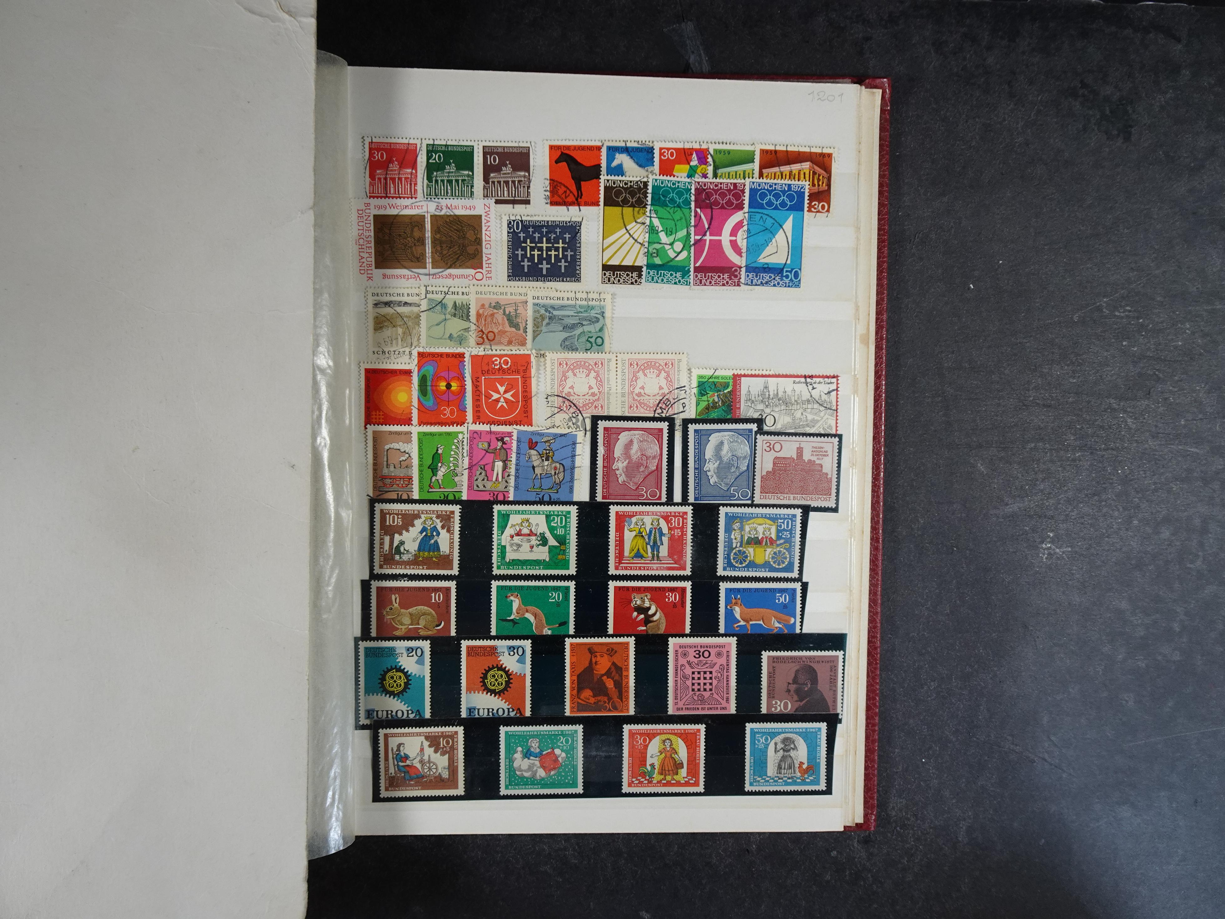 Bund en Berlijn.
Hoge cat waarde. 25