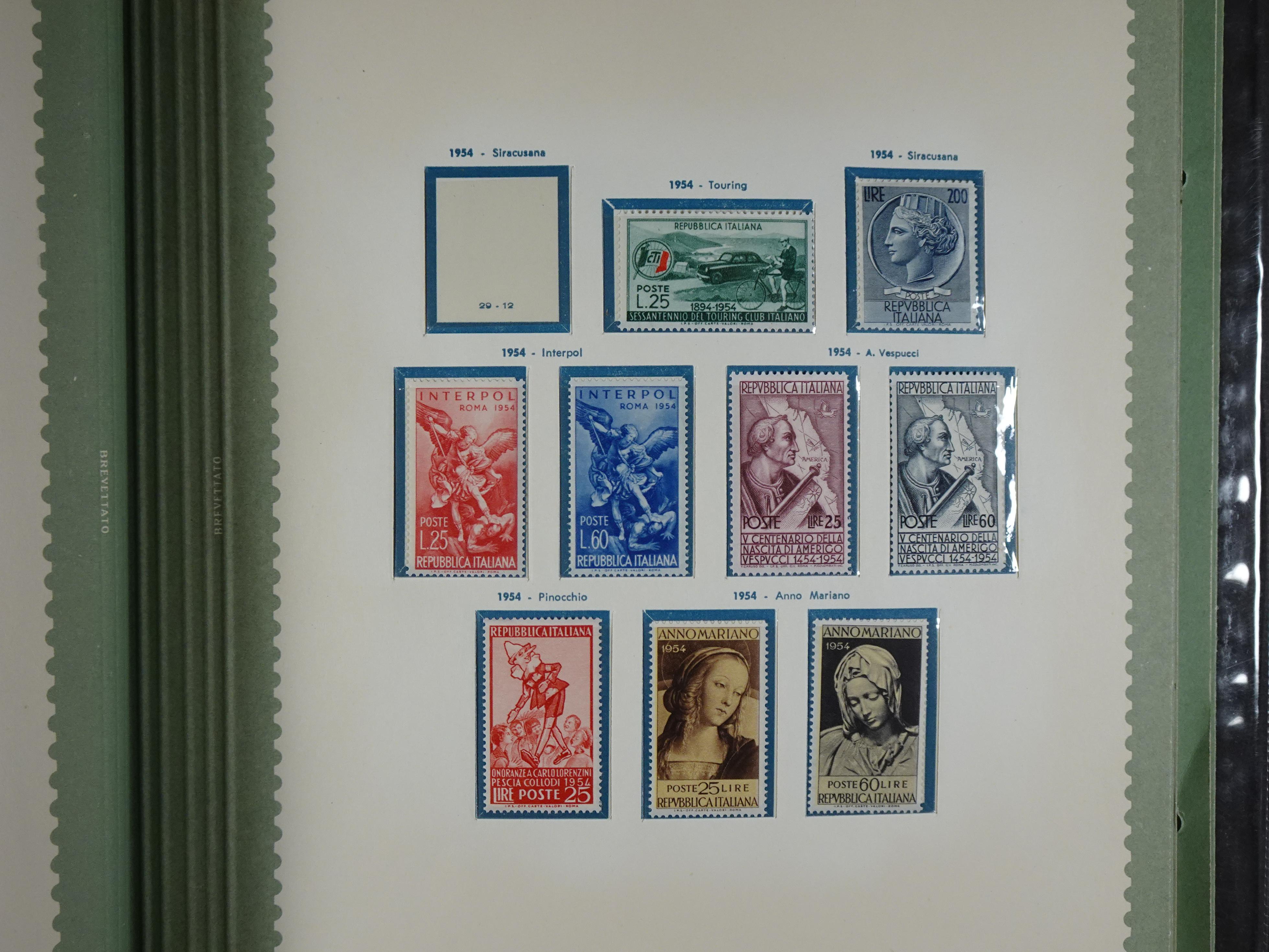 Mooie collectie postfris goed "Back of the Book", hoge waarde. 22