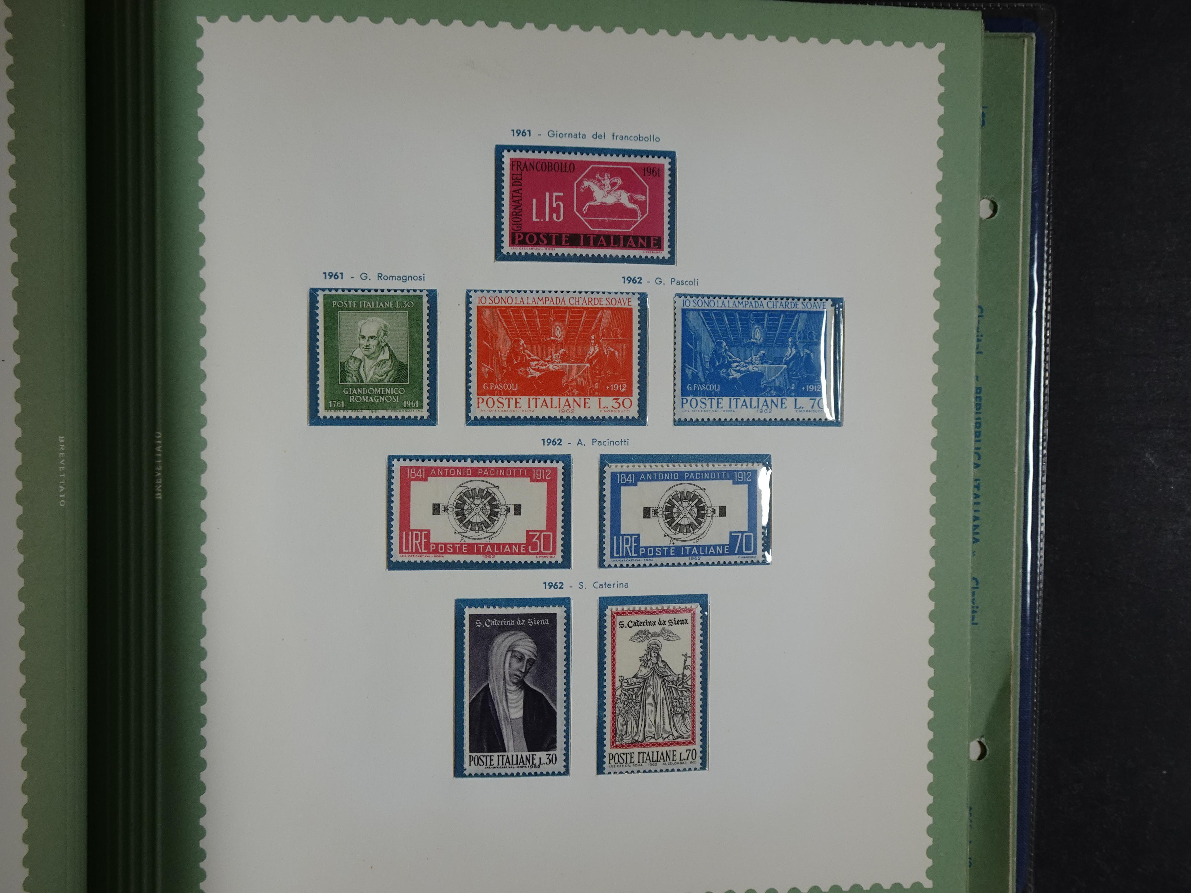 Mooie collectie postfris goed "Back of the Book", hoge waarde. 42