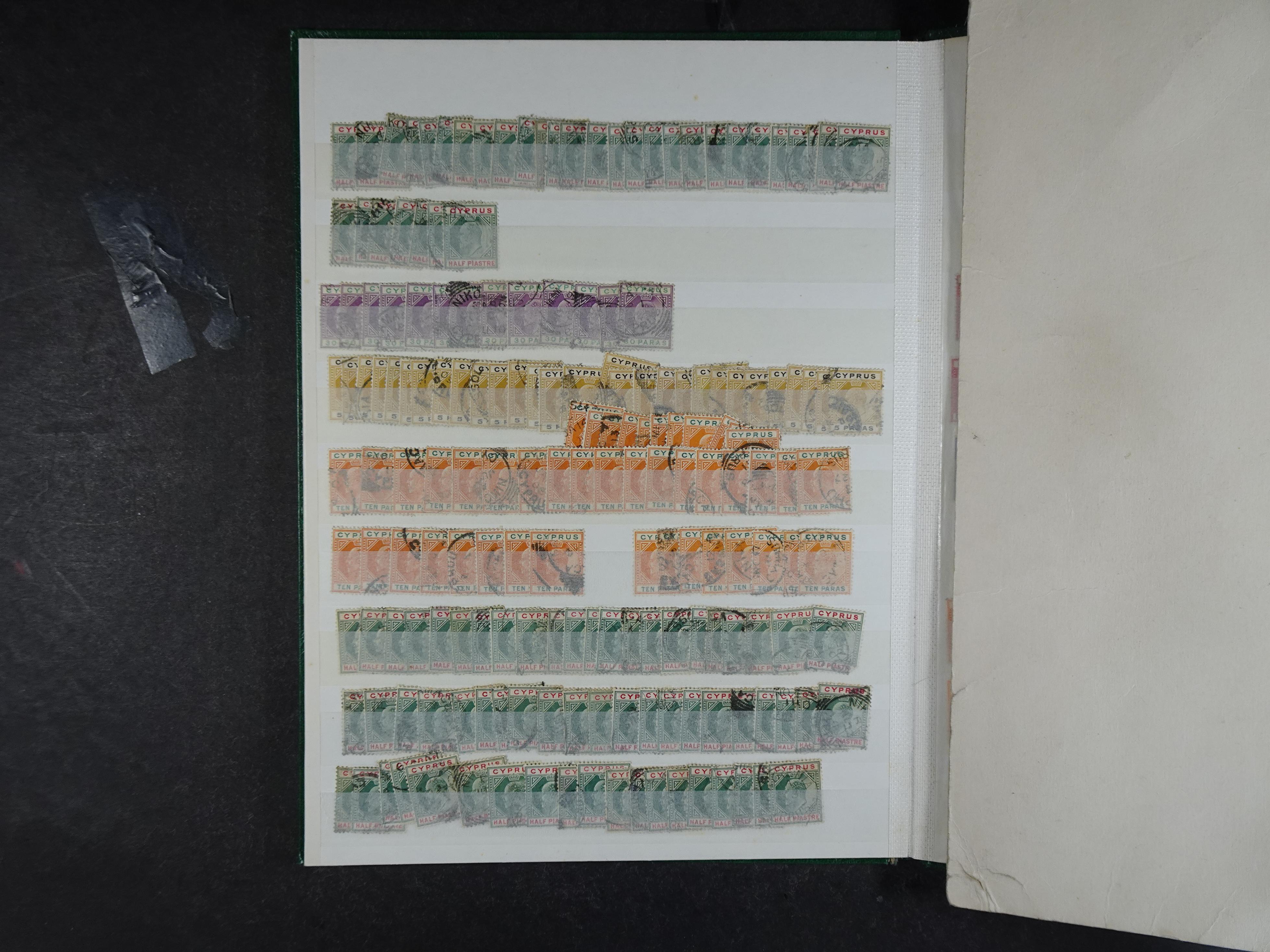 Prachtig materiaal Victoria - George V.
met interessante stempels. Veel betere materiaal.
+Cyprus. 8