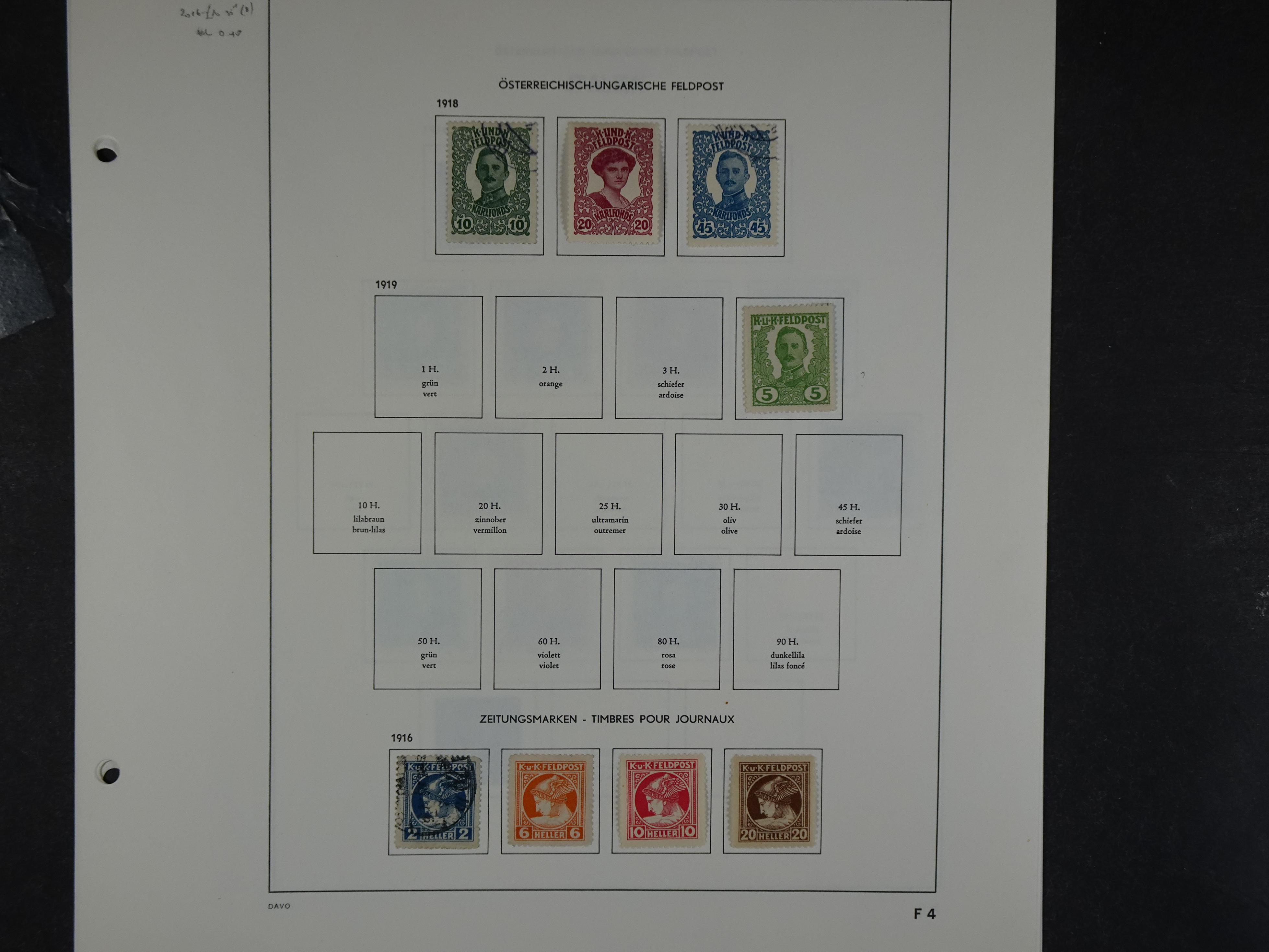 Doos met velerlei verrassingen waar onder betere zegels.
FUNDGRUBE. 4