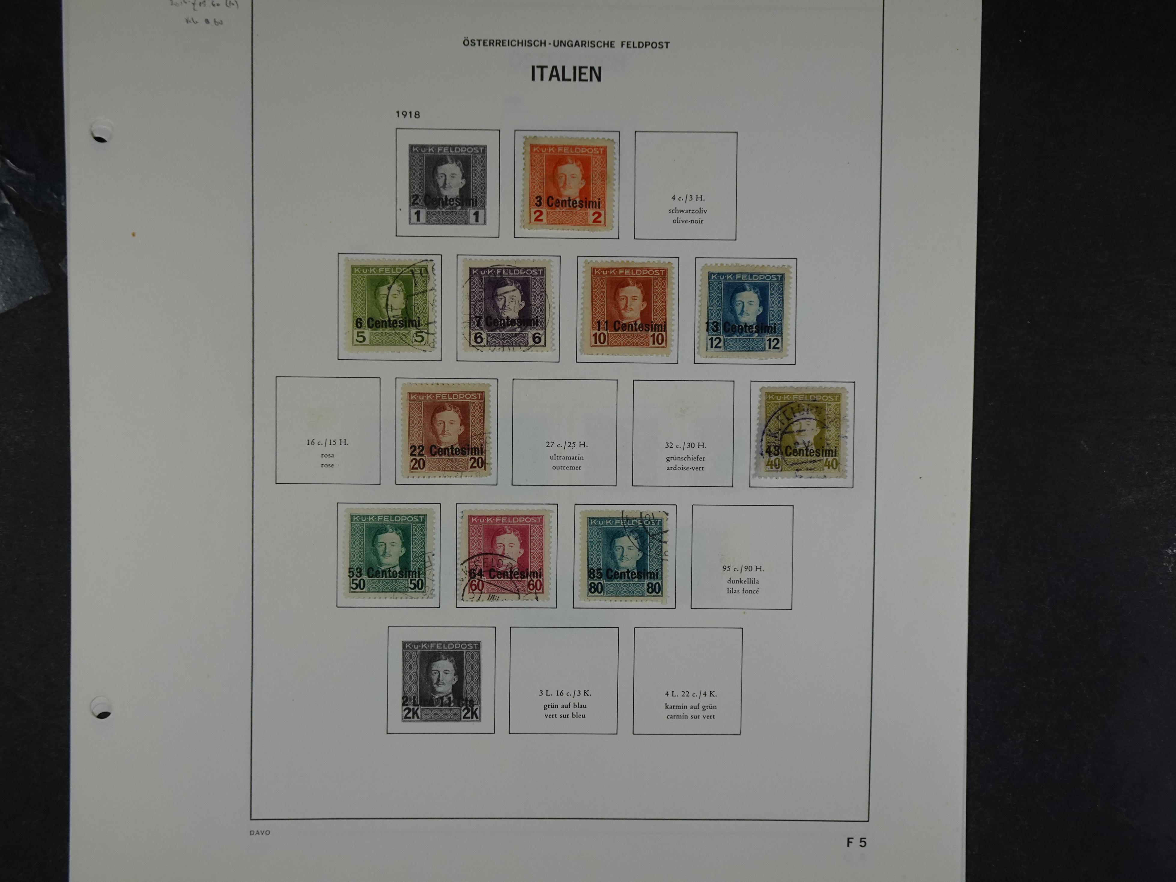 Doos met velerlei verrassingen waar onder betere zegels.
FUNDGRUBE. 5