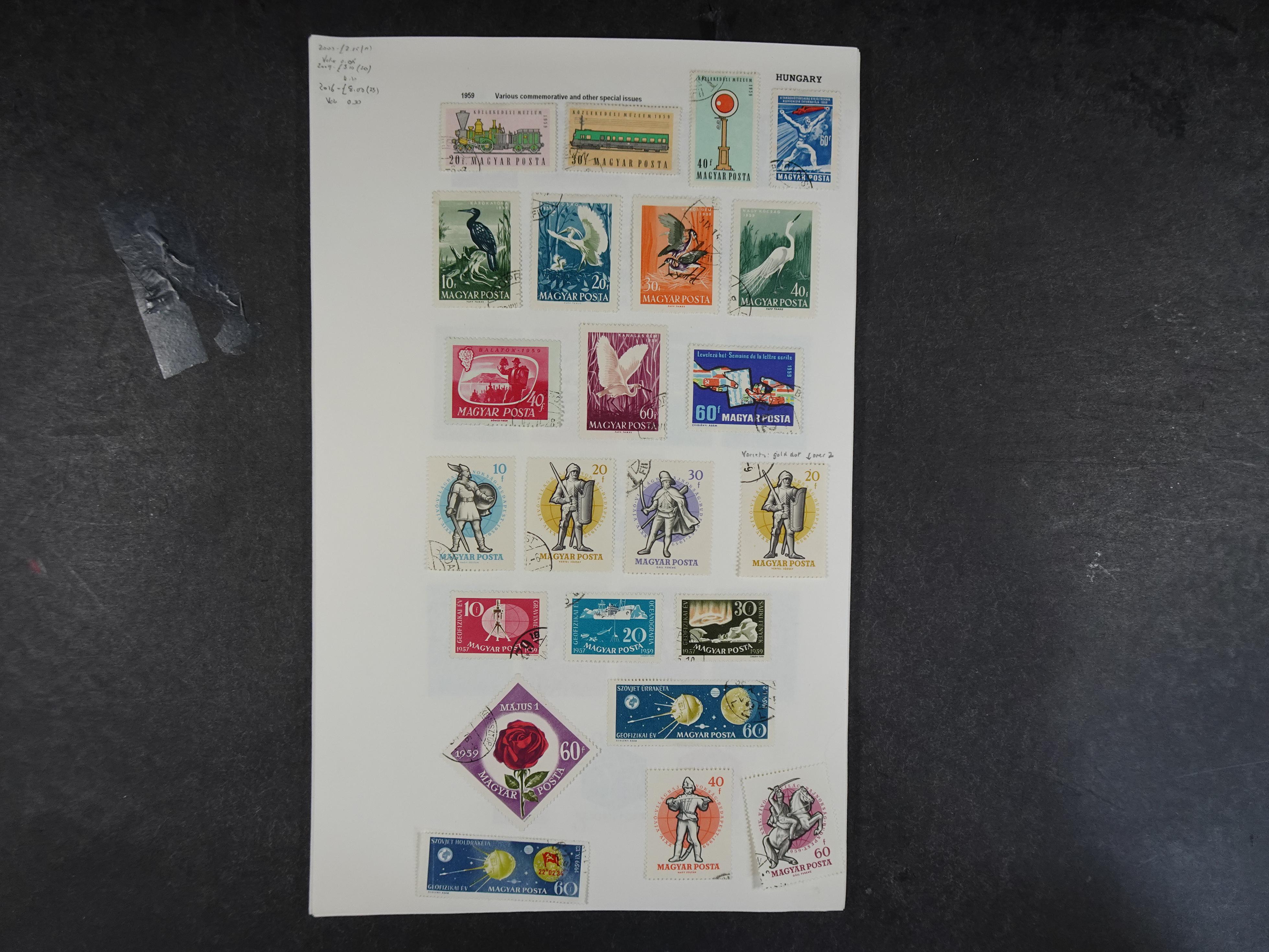 Doos met velerlei verrassingen waar onder betere zegels.
FUNDGRUBE. 30