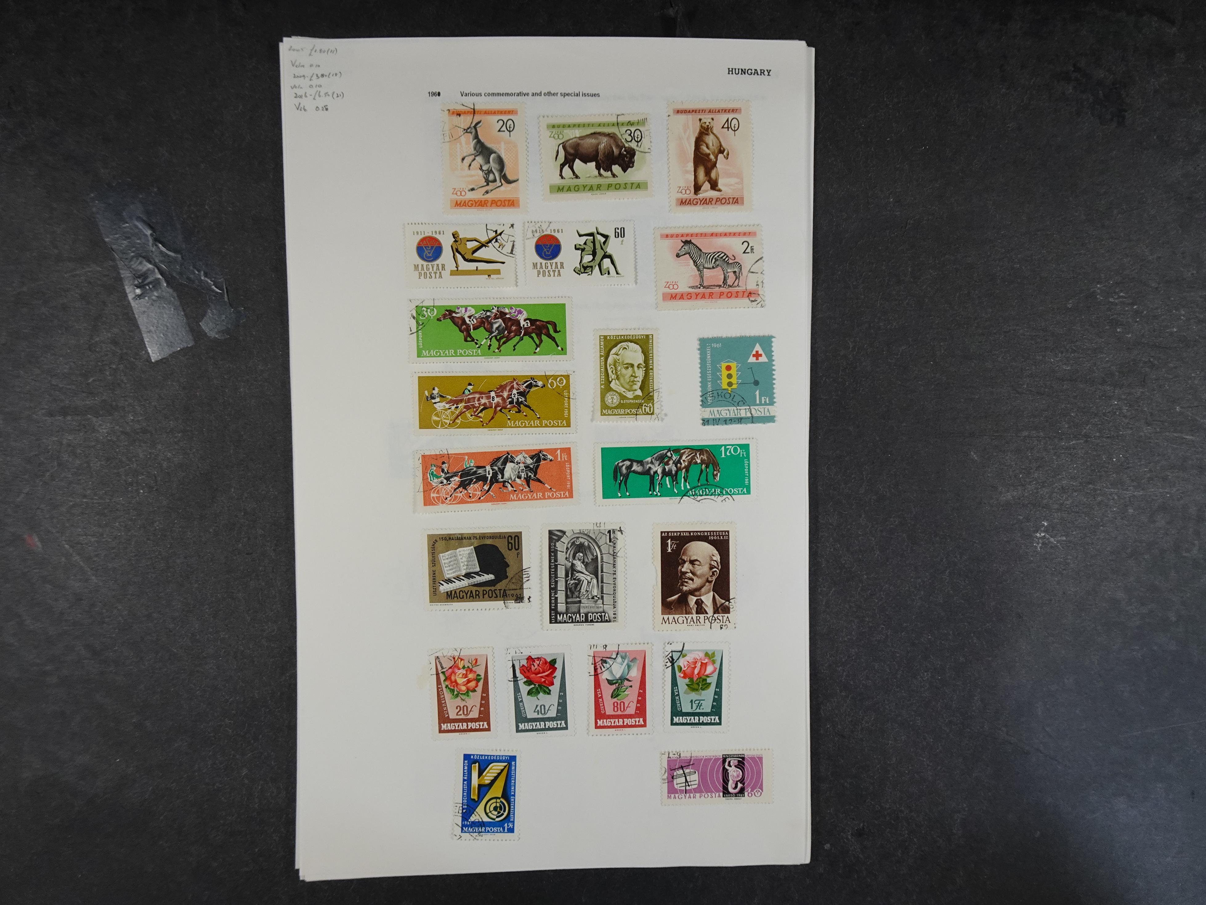 Doos met velerlei verrassingen waar onder betere zegels.
FUNDGRUBE. 34