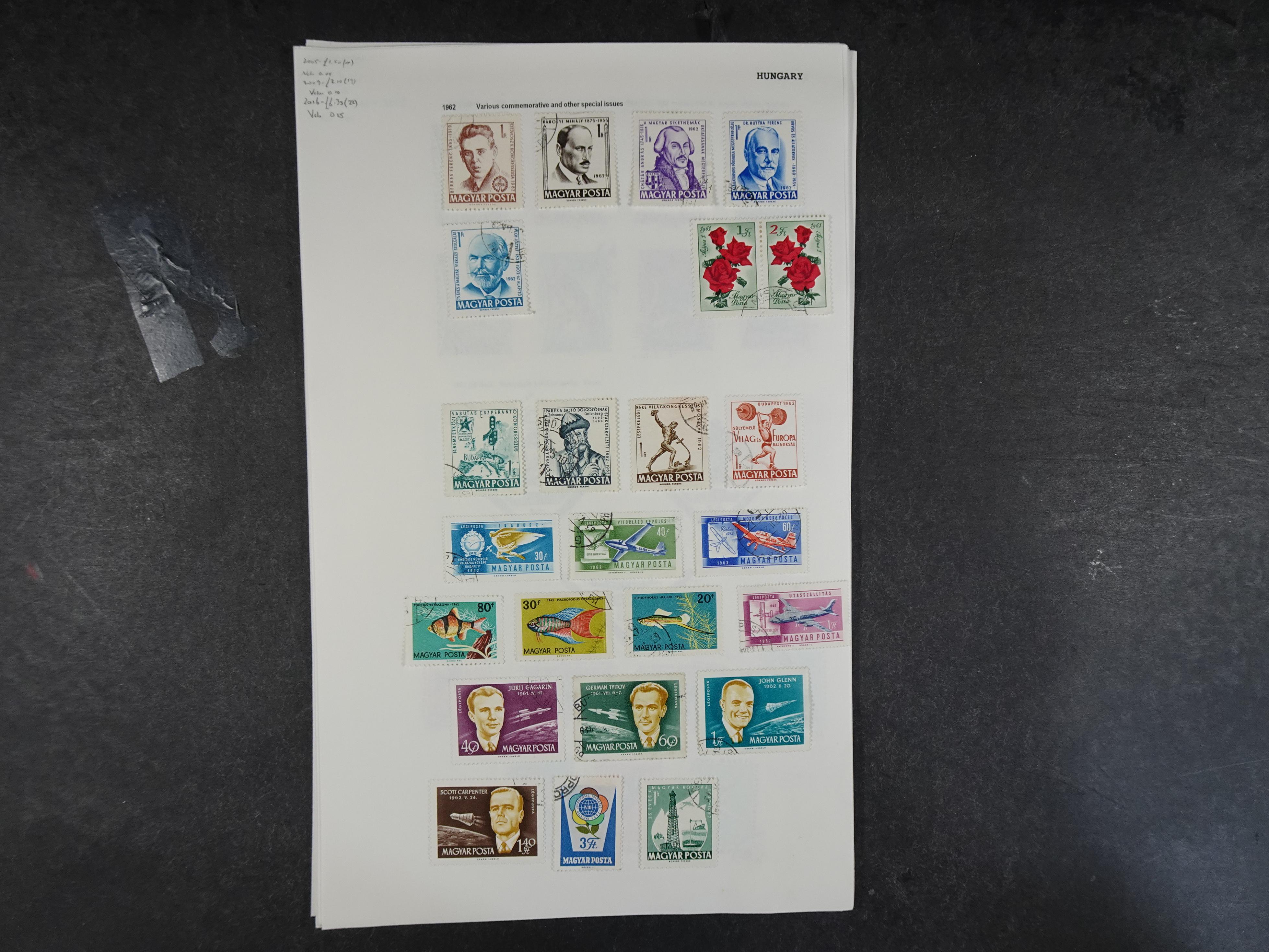 Doos met velerlei verrassingen waar onder betere zegels.
FUNDGRUBE. 36